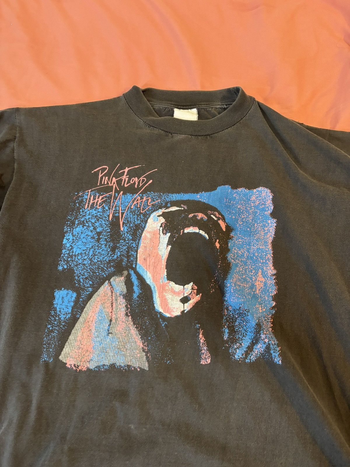 Vintage Vintage 80s Pink Floyd the wall faded black tee size medium Size US M / EU 48-50 / 2 - 2 Thumbnail