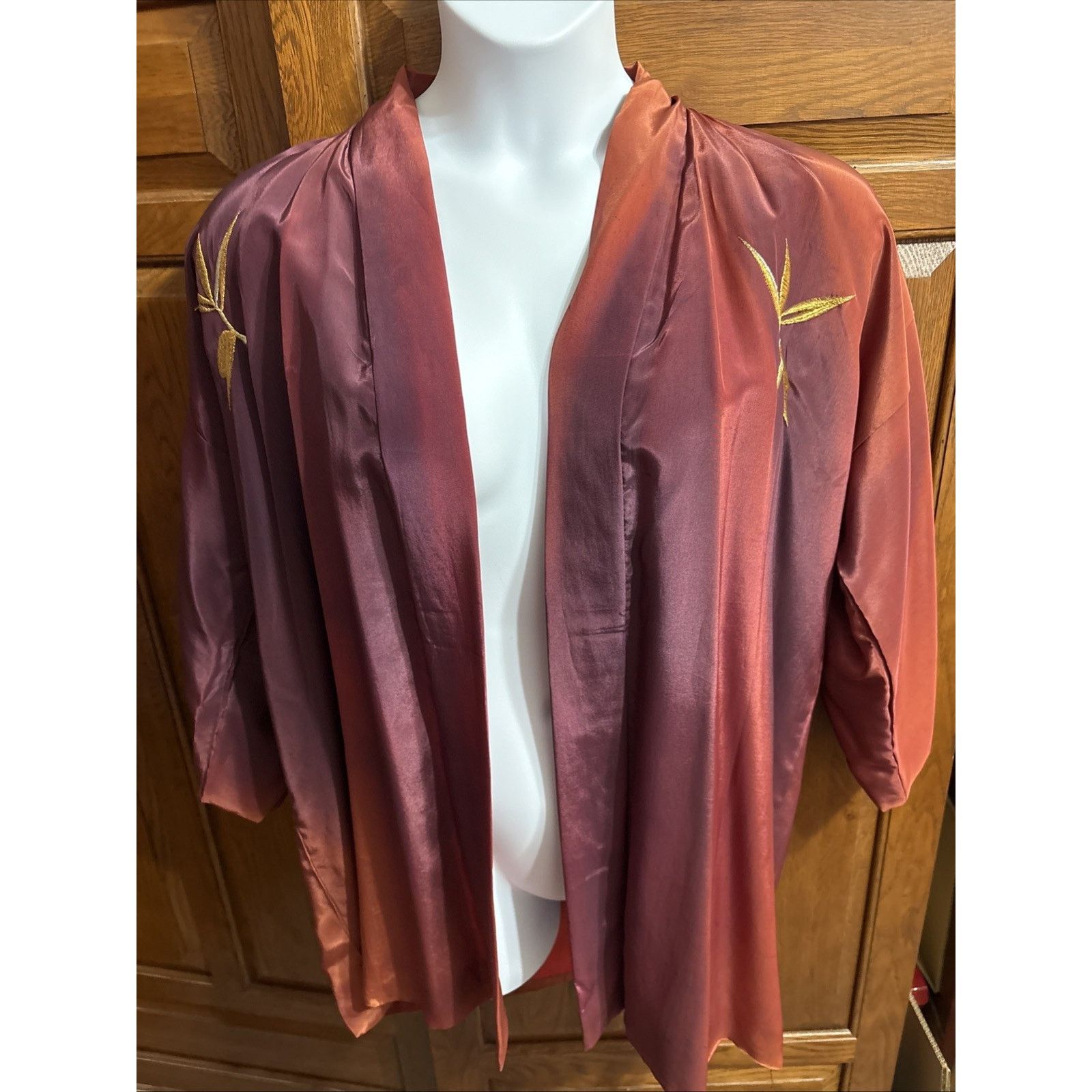 Other VTG Silk Haori Robe Ombré Plum Burgundy Kimono Gold Silver Size ONE SIZE - 1 Thumbnail