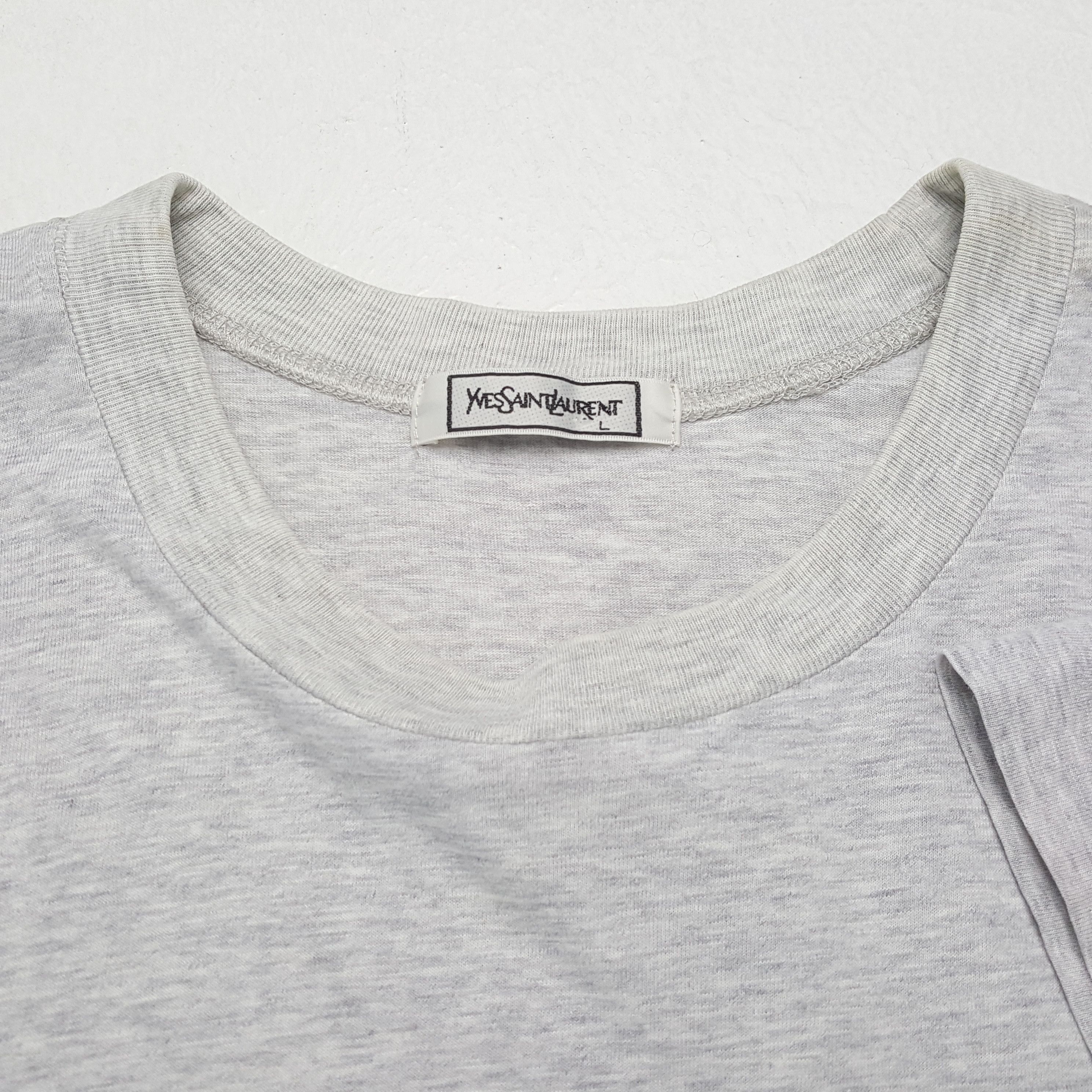 Vintage × Yves Saint Laurent YVES SAINT LAURENT Small Logo Design Tshirt Size US M / EU 48-50 / 2 - 7 Thumbnail