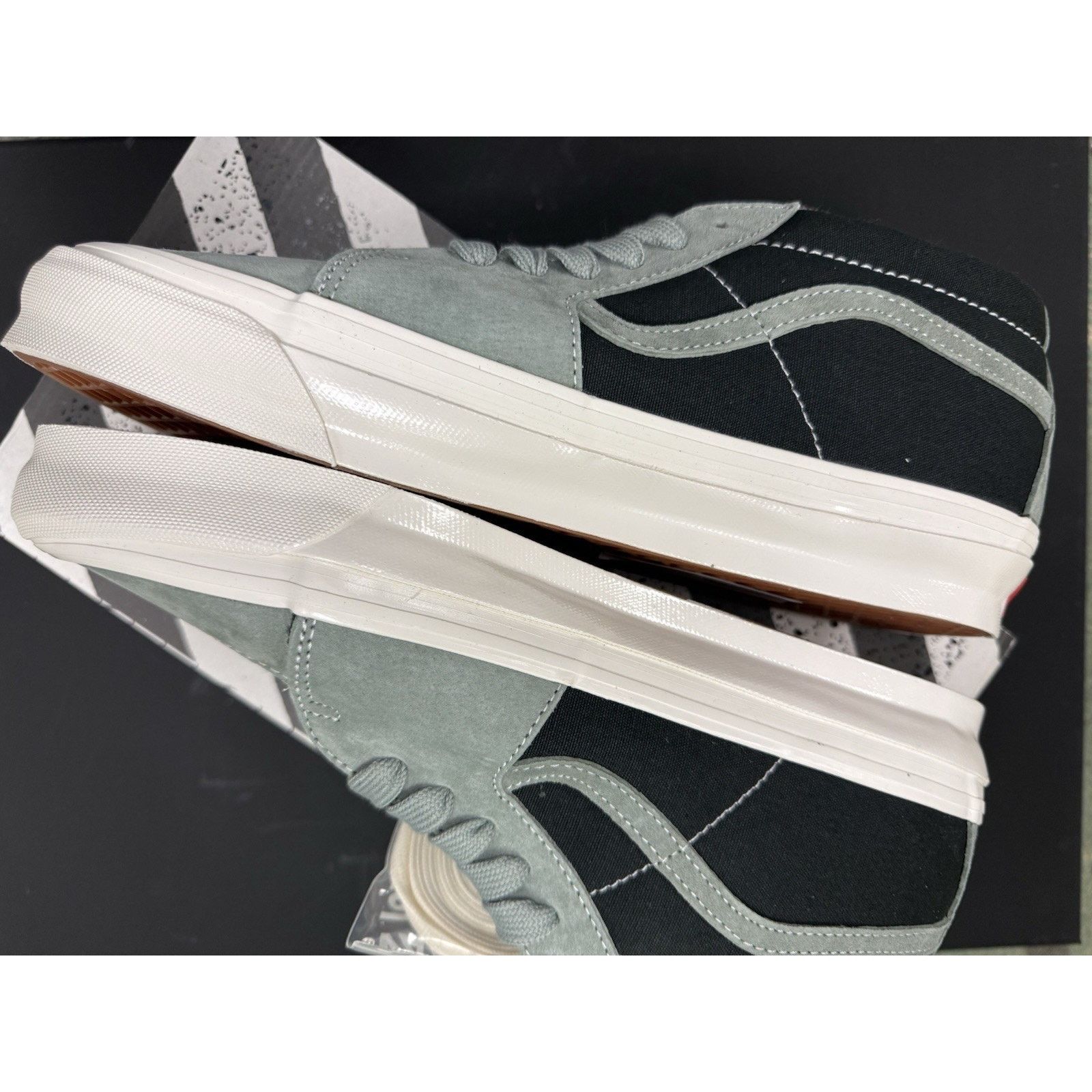 Vans Vans OG Sk8-Mid Lx Tri-Tone Shadow Sz 8.5 M 10 W Brand NWB Size US 7.5 / EU 40-41 - 4 Thumbnail