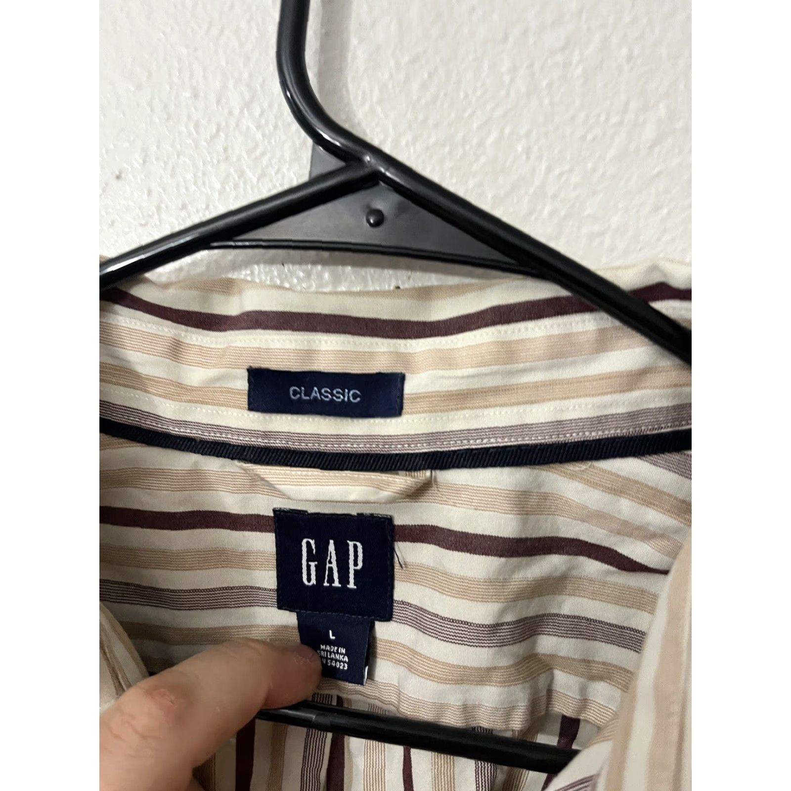 Gap Gap Classic Cotton Fit men’s button down long sleeve shirt Large Beige Striped Size US L / EU 52-54 / 3 - 3 Thumbnail