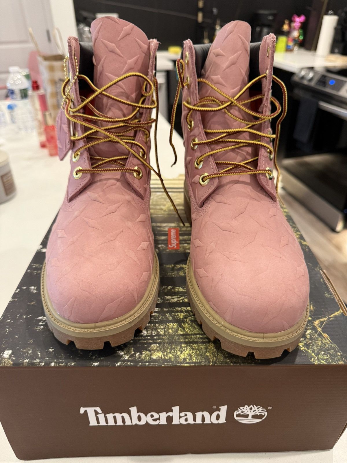 Supreme × Timberland Supreme Timberland 6” Pink Diamond Plate Size US 9 / EU 42 - 4 Thumbnail