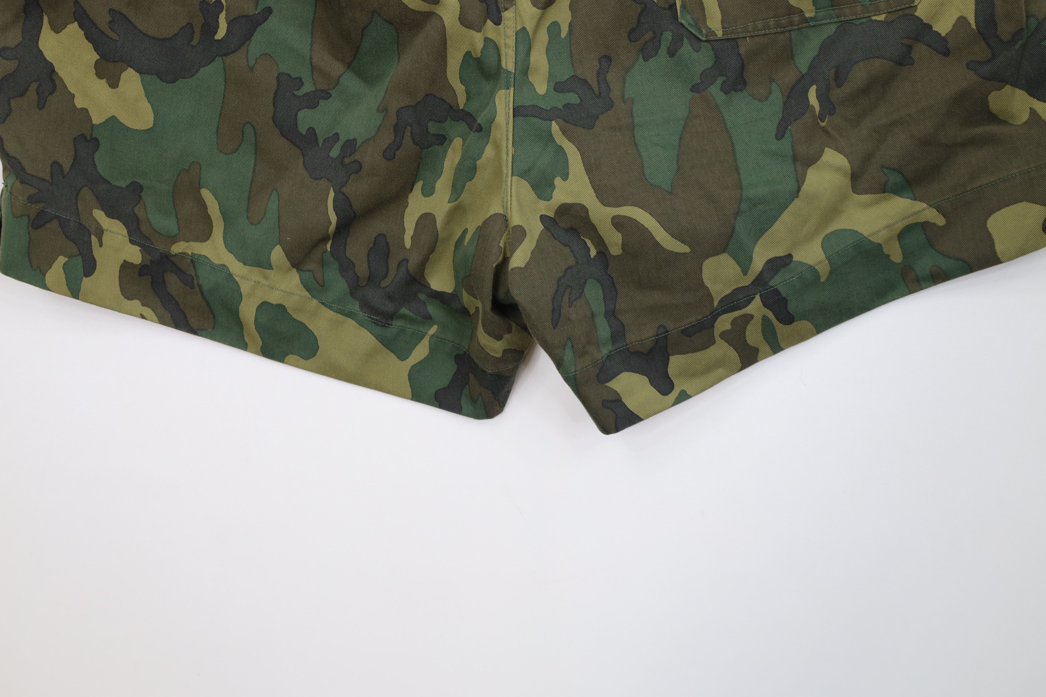 Vintage Vintage 70s Streetwear Camouflage Above Knee Shorts USA Size US 34 / EU 50 - 11 Thumbnail