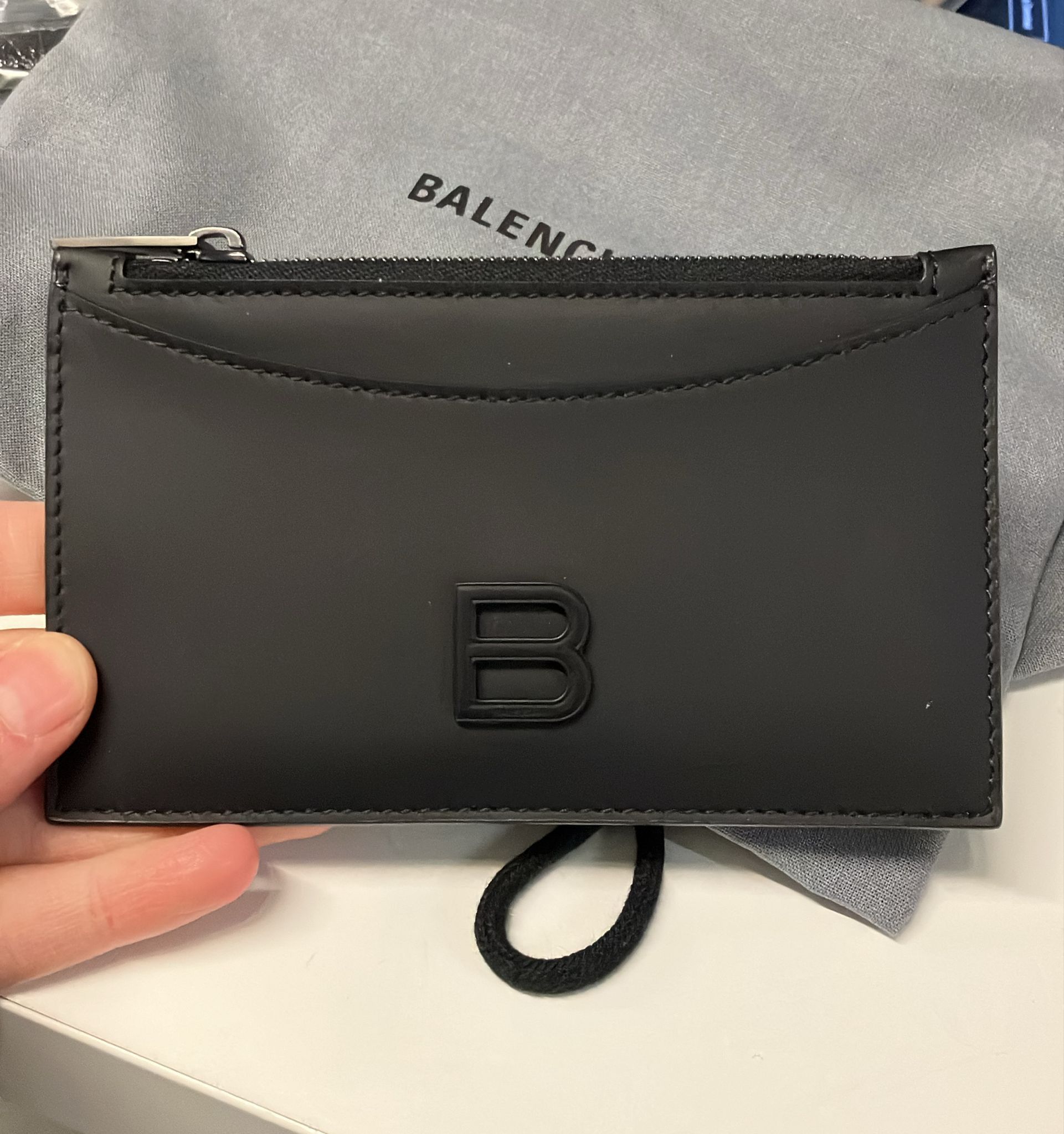 Balenciaga o1mt1gz0125 Size: OS / Hourglass Long Coin Card Holder Size ONE SIZE - 1 Thumbnail