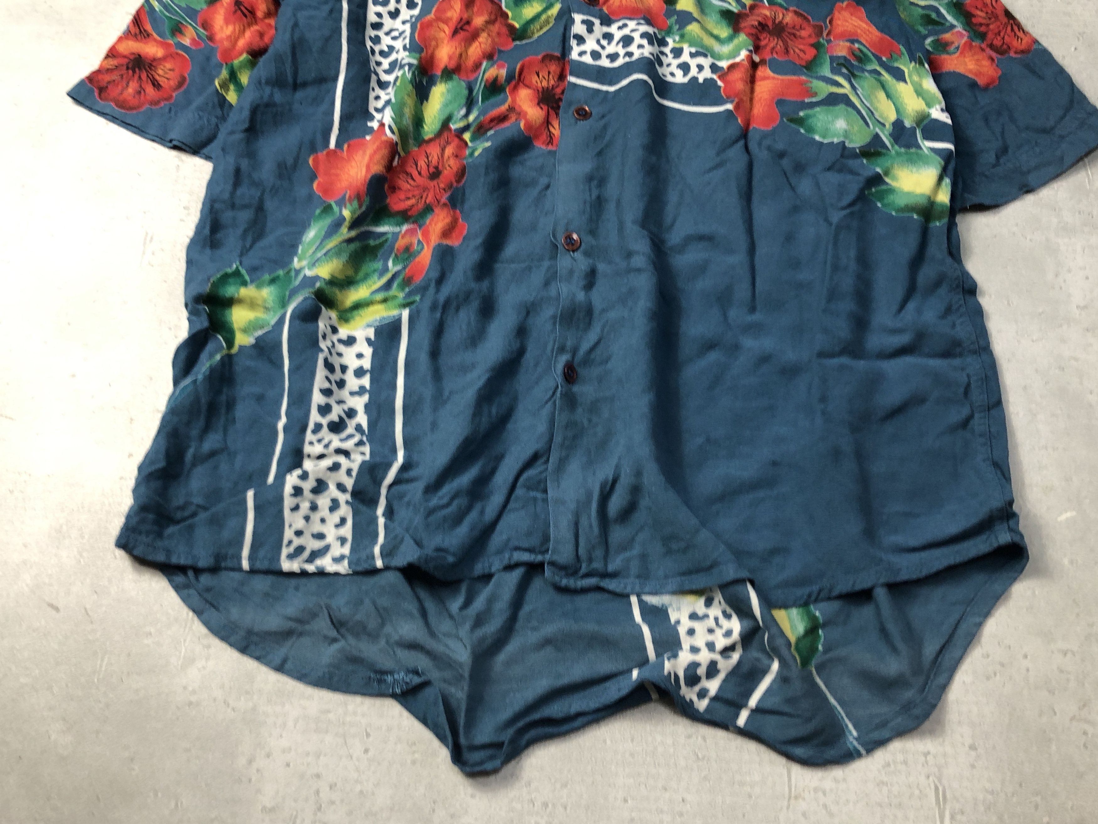 Vintage Vintage hawaiian shirt 27-1-7 124 Size US S / EU 44-46 / 1 - 6 Thumbnail