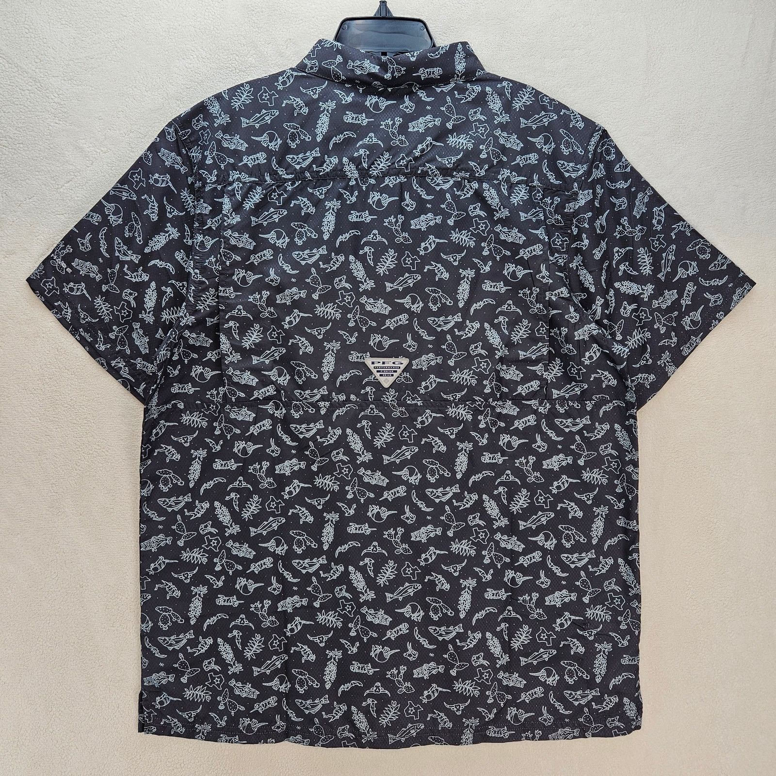 Columbia COLUMBIA PFG MEN'S MEDIUM ANIMAL PRINT BLACK SHORT SLEEVE Size US M / EU 48-50 / 2 - 6 Thumbnail
