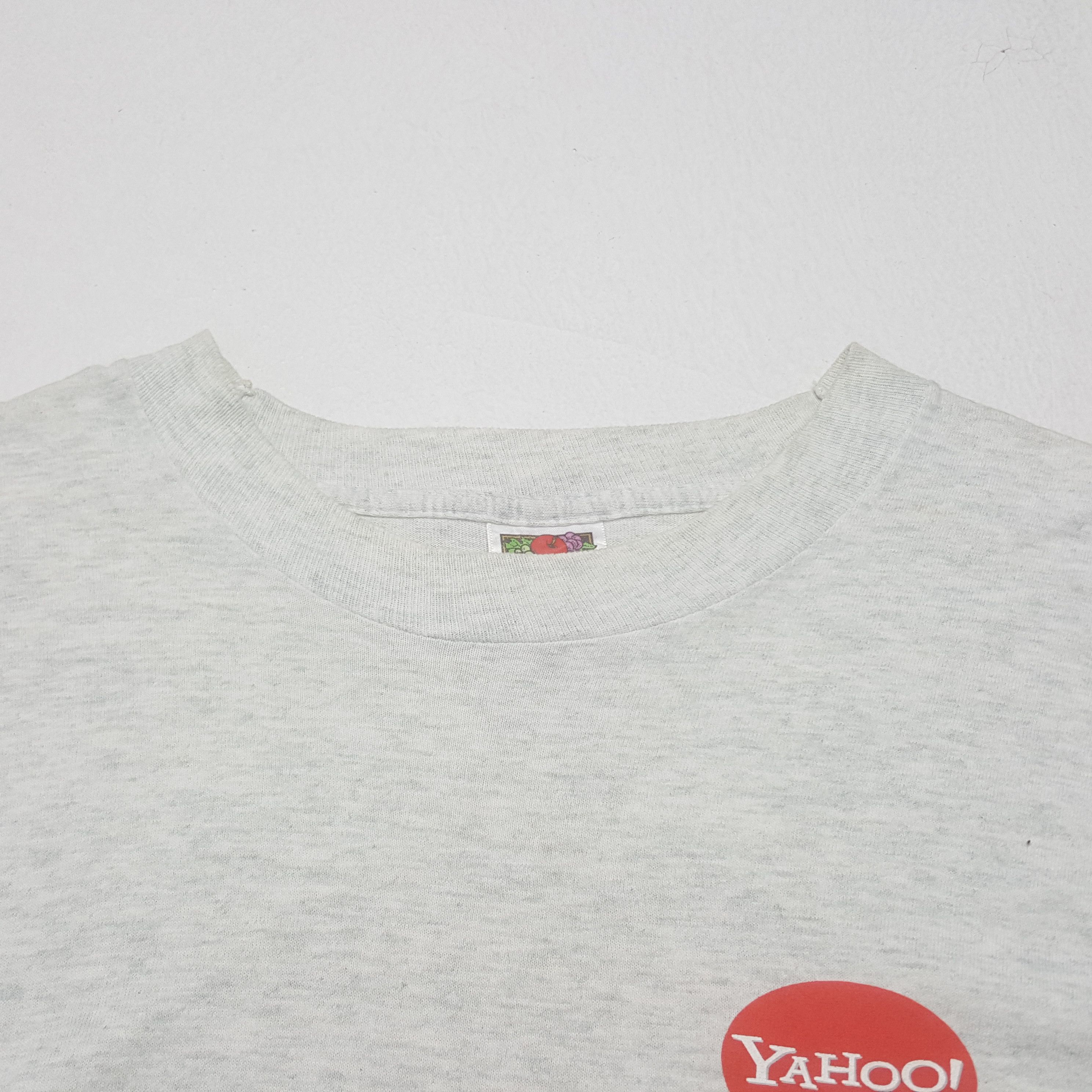 Vintage Vintage Yahoo Travel T-shirt Size US L / EU 52-54 / 3 - 5 Thumbnail