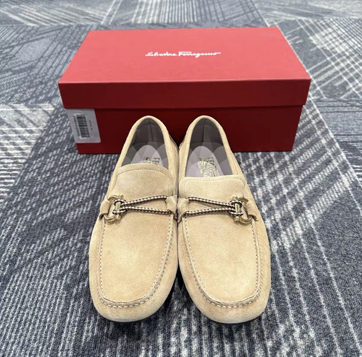 Salvatore Ferragamo Salvatore Ferragamo Suede Casual Shoes J42 Size US 8.5 / EU 41-42 - 2 Thumbnail