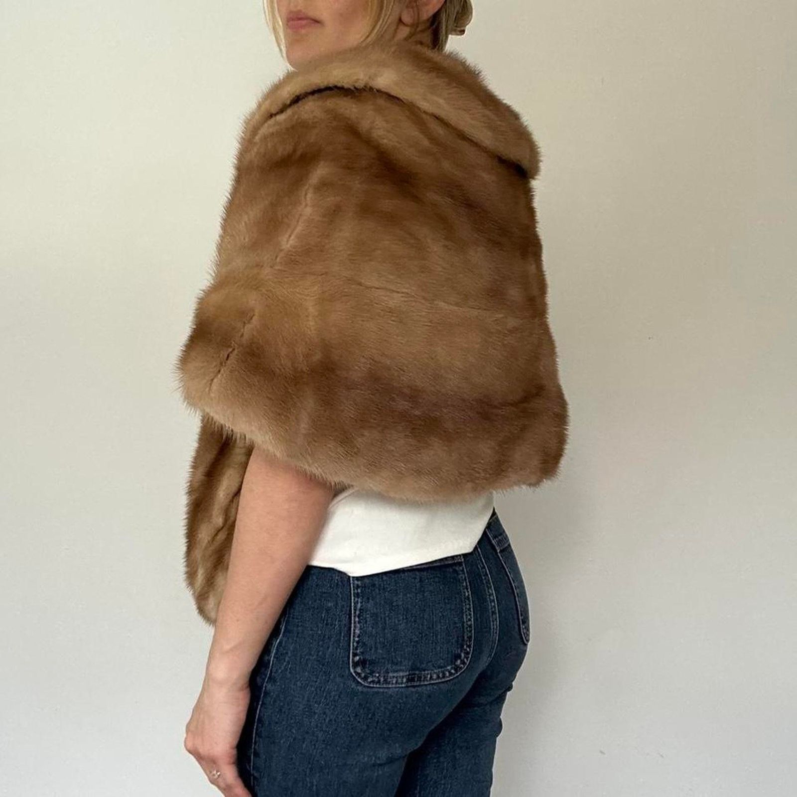 Other Vintage Mink Fur Cape/ Capelet (One Size) Size S / US 4 / IT 40 - 6 Thumbnail