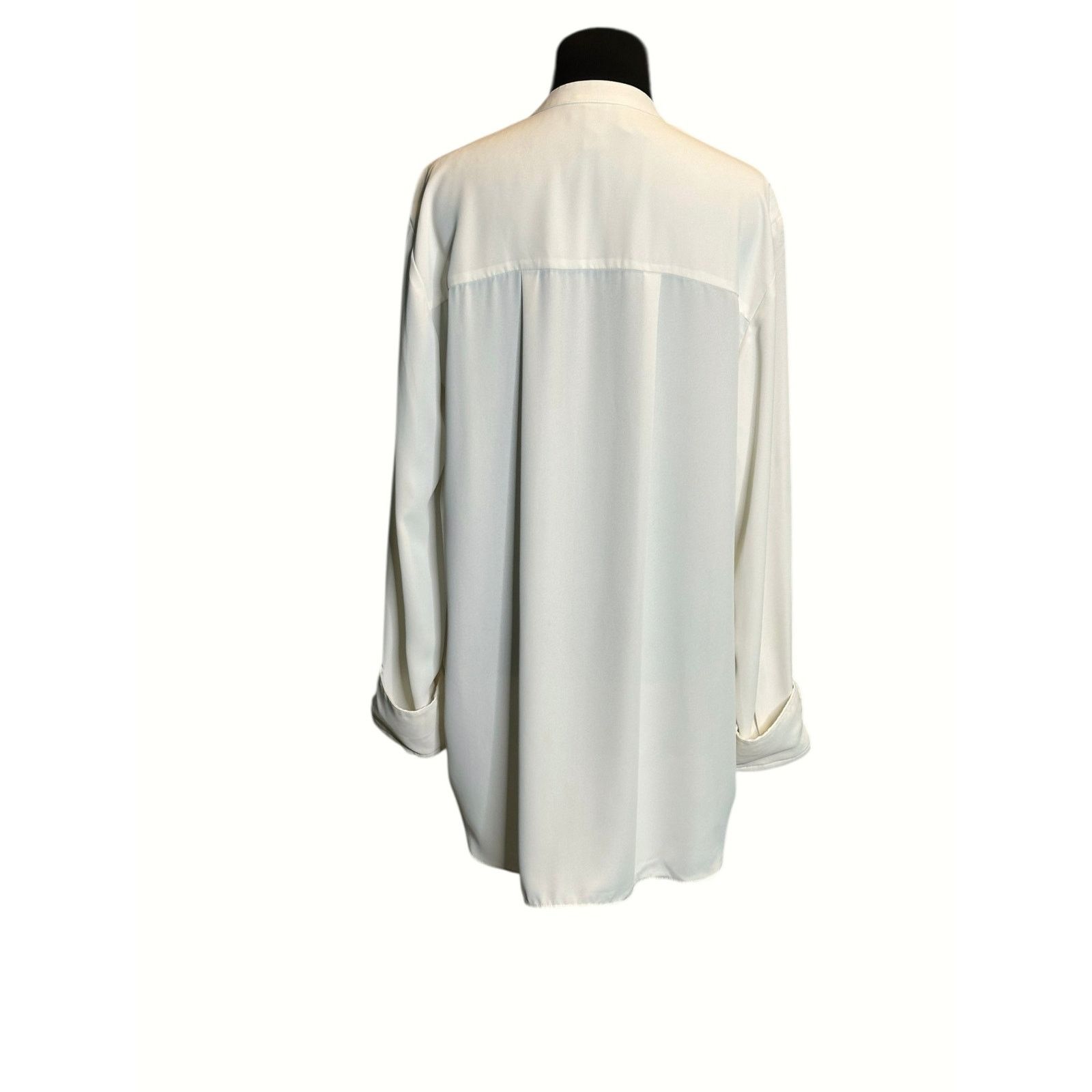H&M H&M white long sleeves hidden button tunic blouse size Small Size S / US 4 / IT 40 - 19 Thumbnail