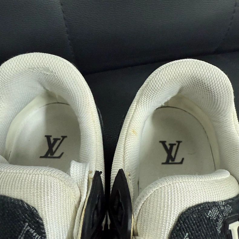 Louis Vuitton Louis Vuitton Men's black and white denim low-cut board sh Size US 6.5 / EU 39-40 - 4 Thumbnail