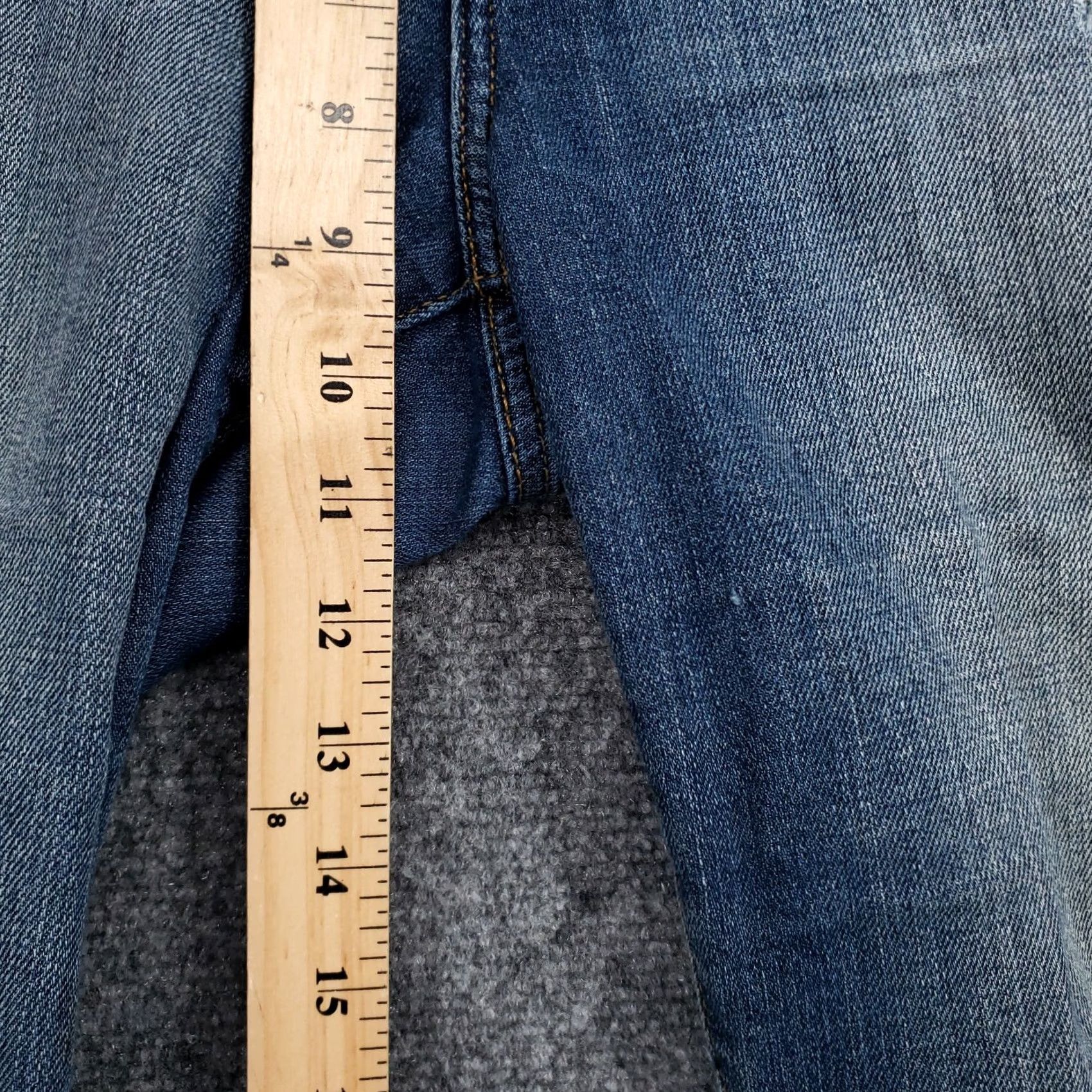 Vintage Item Specifications: Pattern: Graphic Size 30" / US 8 / IT 44 - 6 Thumbnail