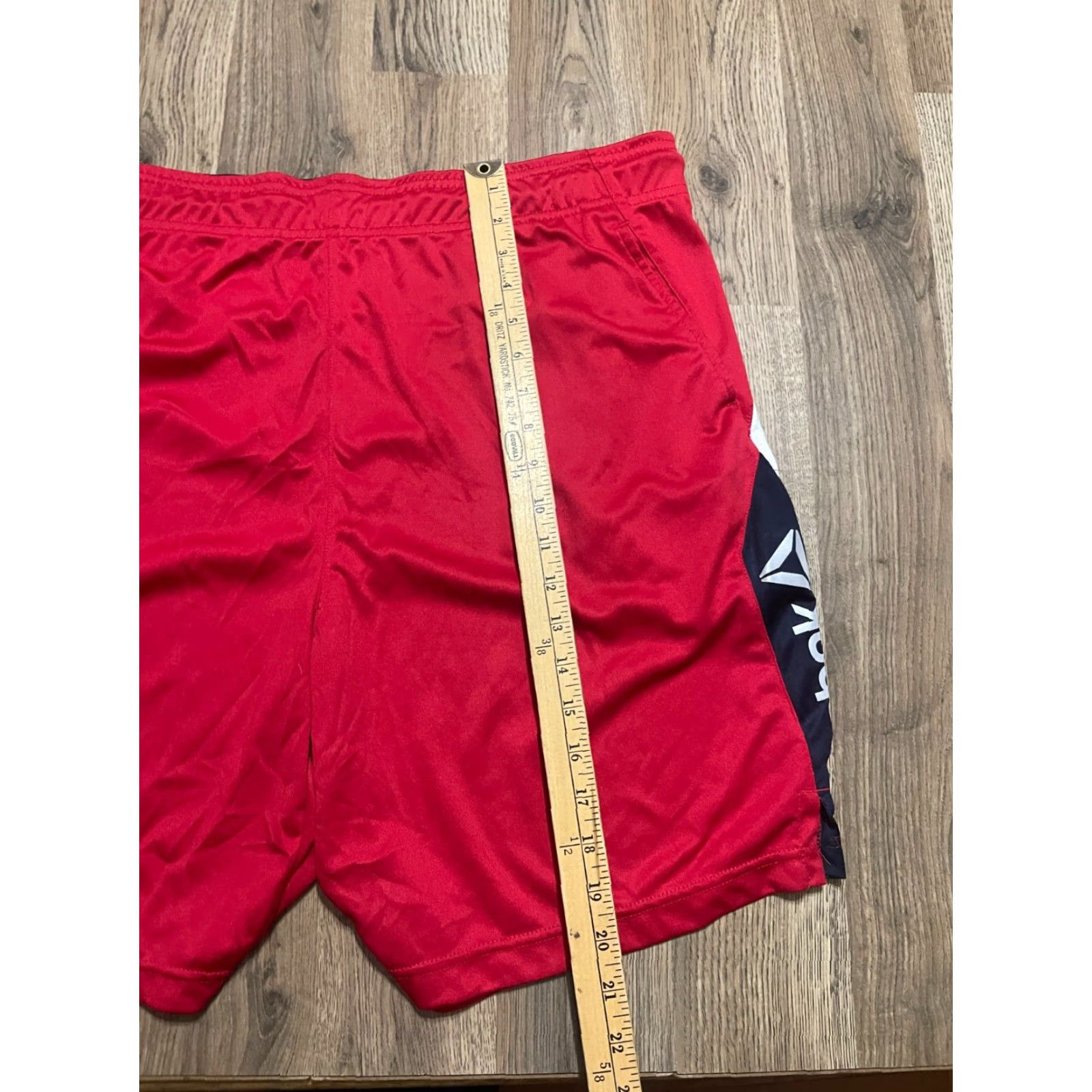 Reebok Reebok Shorts Men 2XL Pull On Athletic White Red Solid Casual Sportswear Mens Size US 39 - 7 Thumbnail