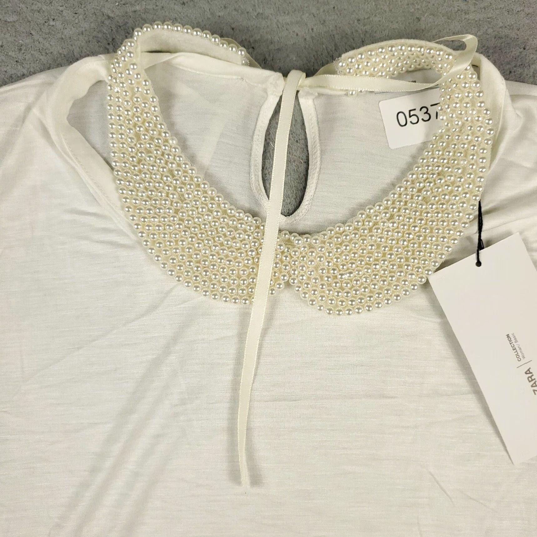 Zara Zara Women's T-Shirt Size Large Ivory Short Sleeve Crew Neck Casual Logo Size L / US 10 / IT 46 - 2 Thumbnail
