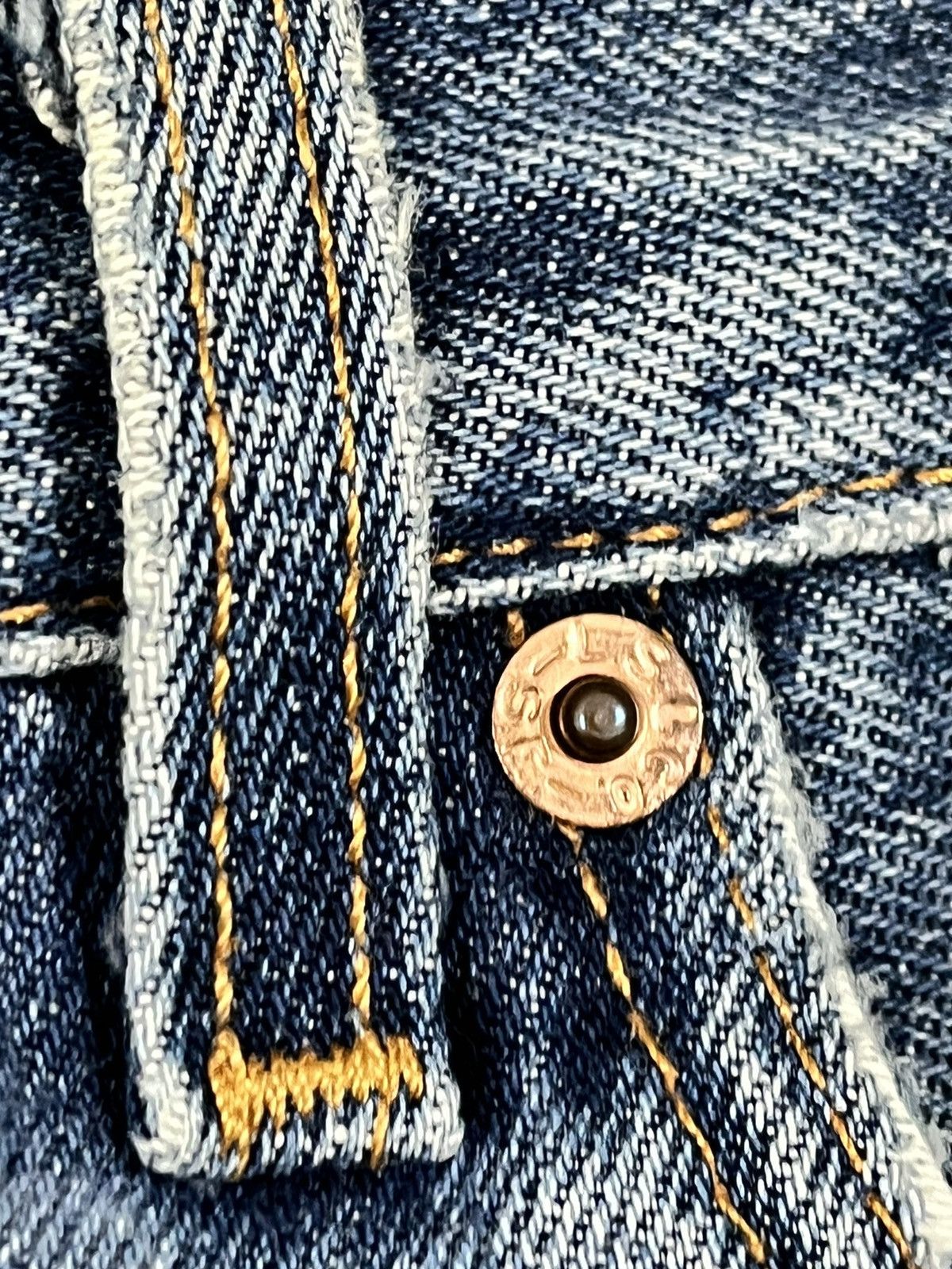 Levi's Vintage 90’s Levi’s 501 Distressed Denim Size US 33 - 7 Thumbnail