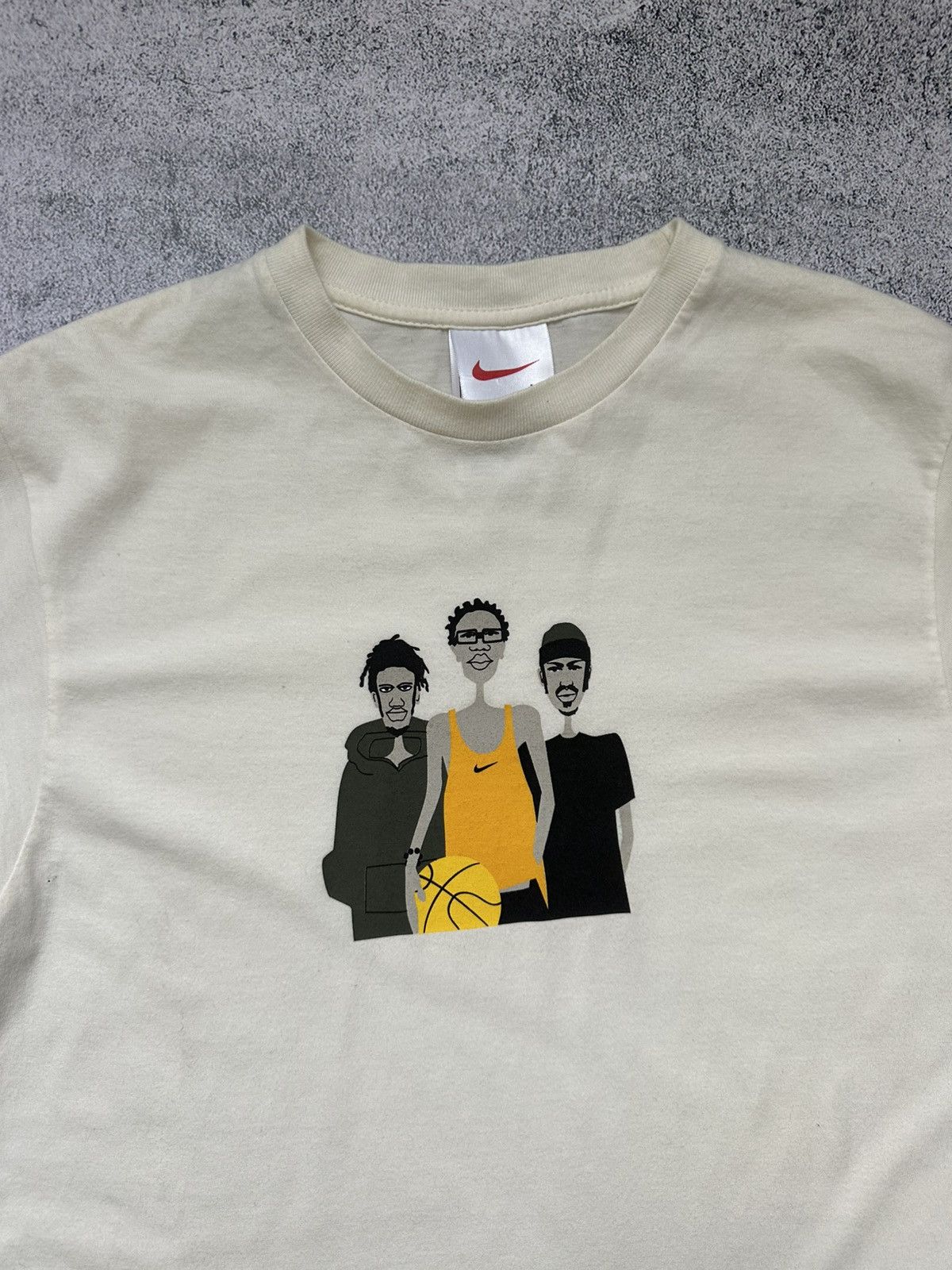 Nike Vintage Nike T-shirt Basketball Print Centre Size US XS / EU 42 / 0 - 8 Thumbnail