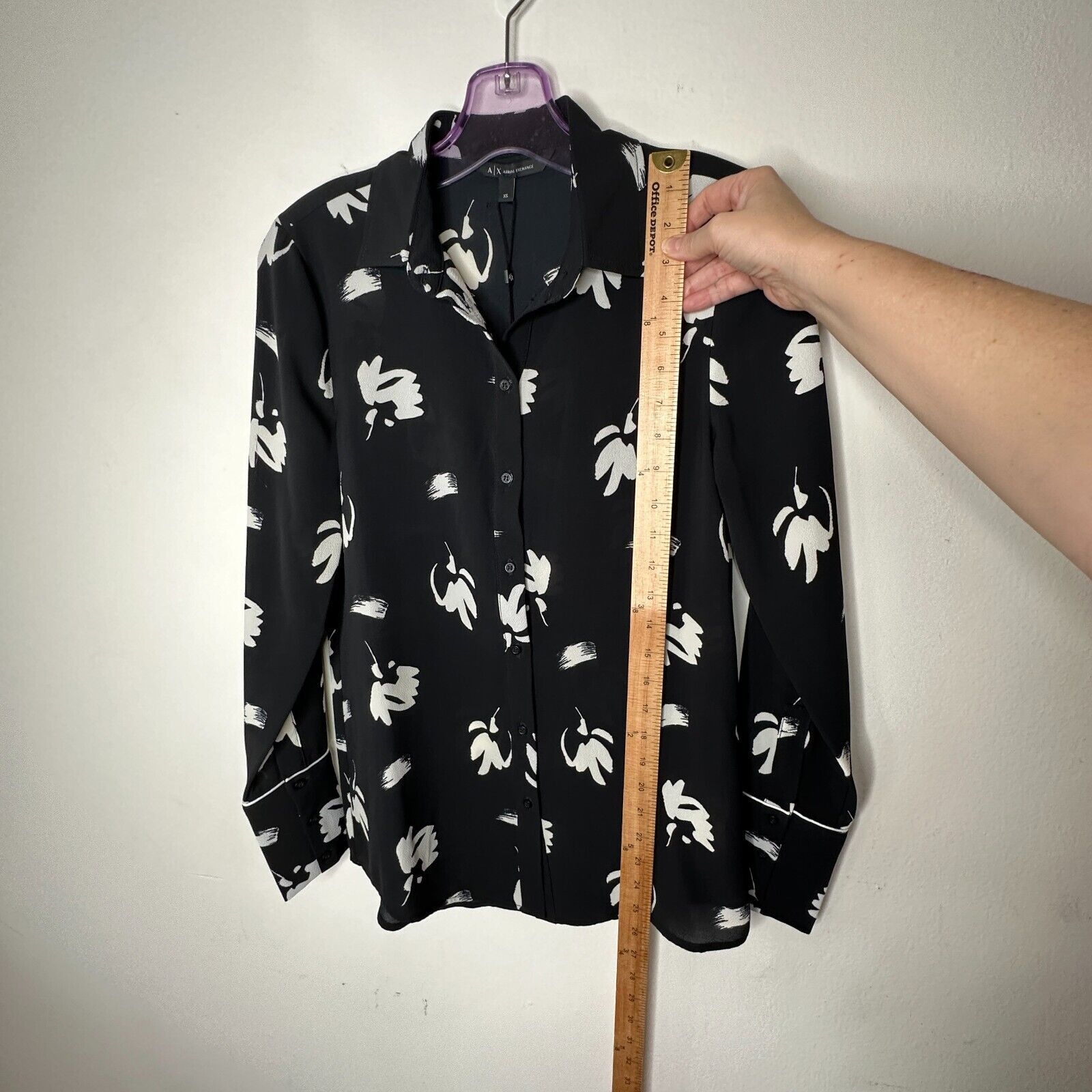 Armani Exchange NWT Armani Exchange Black White Floral Long Sleeve Button XS Size XS / US 0-2 / IT 36-38 - 13 Thumbnail