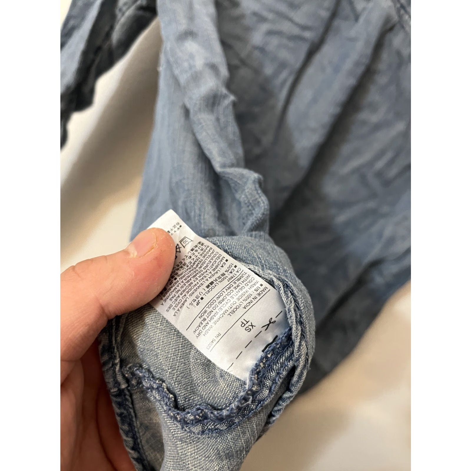 Banana Republic BANANA REPUBLIC Denim Blue XS Lyocell Button-Up Chambray Shirt Women Size XS / US 0-2 / IT 36-38 - 4 Thumbnail