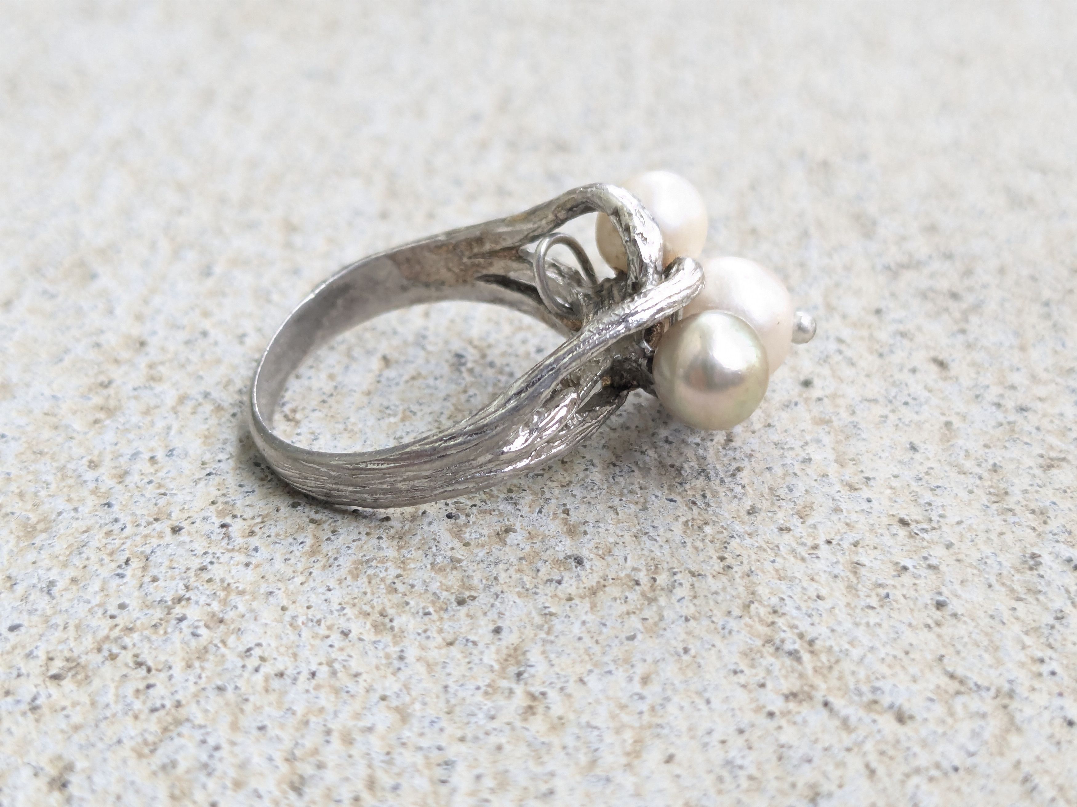 Jewelry Vintage Sterling Silver Ring 8.25 Faux Pearls Brutalist Size ONE SIZE - 5 Thumbnail