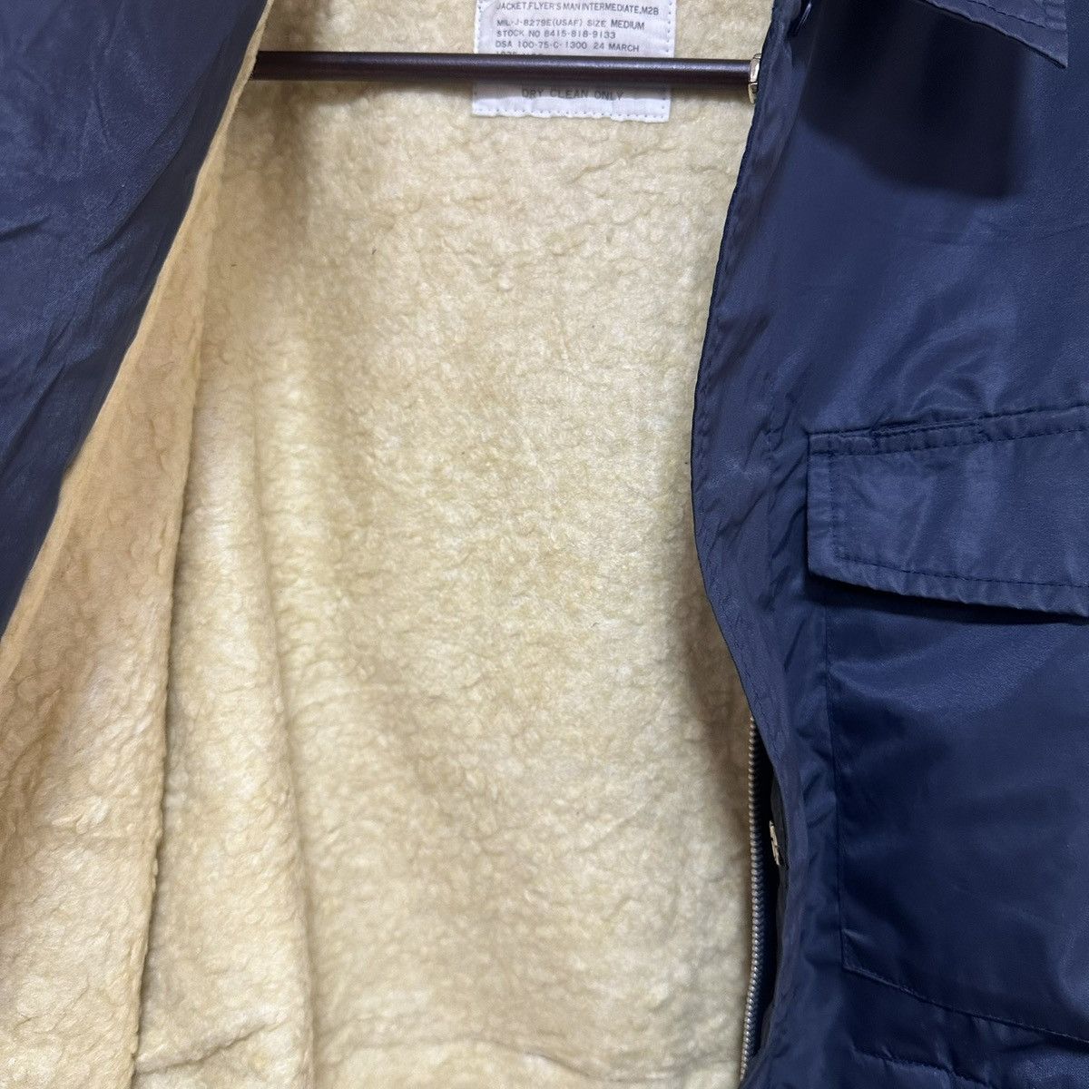 Vintage VINTAGE 1975 SHERPA M2B FLIGHT JACKET Size US L / EU 52-54 / 3 - 6 Thumbnail