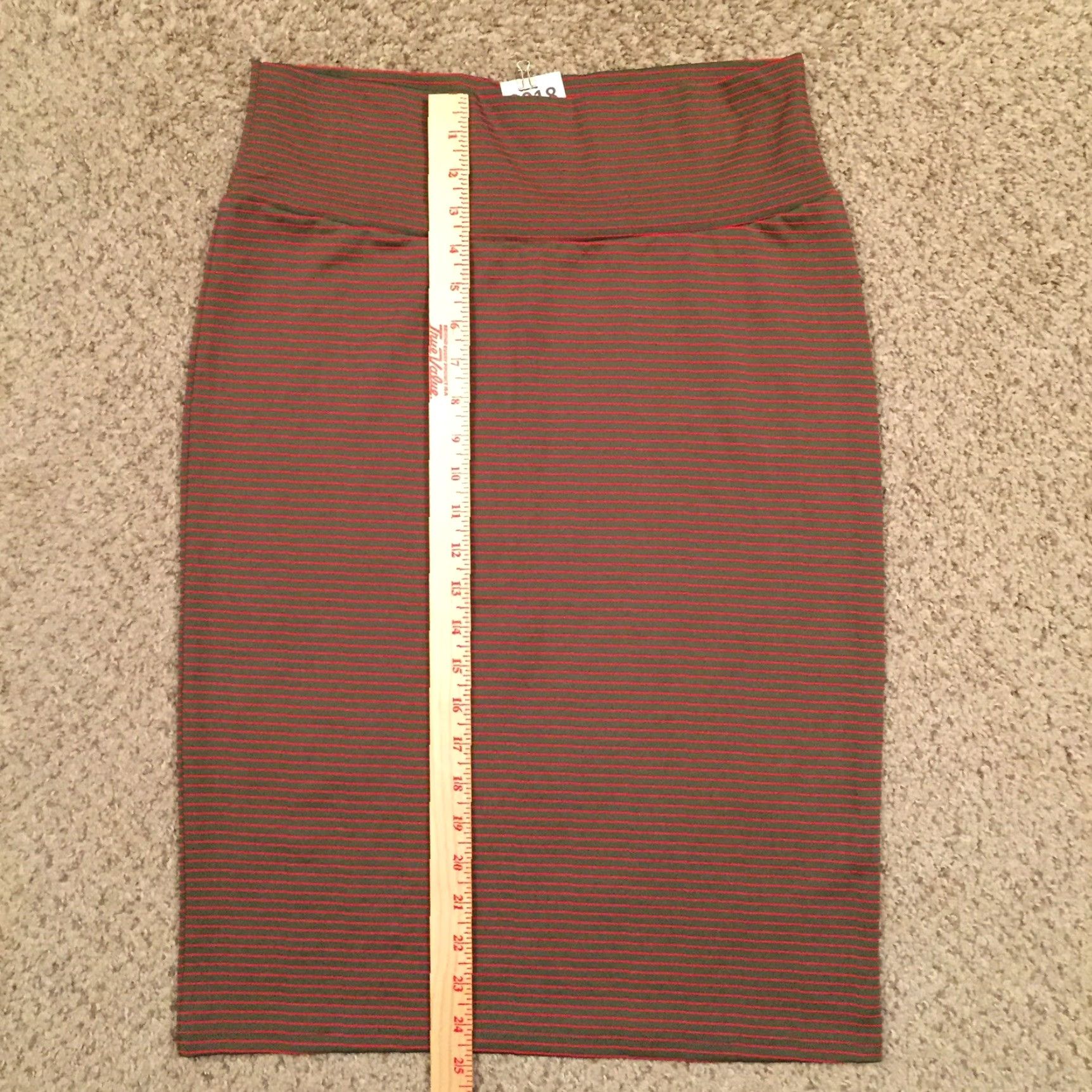 Vintage LuLaRoe Skirt Women L Knee Length Striped Red Gray Unlined Pull On Cassie Size 36" / US 14 / IT 50 - 4 Thumbnail