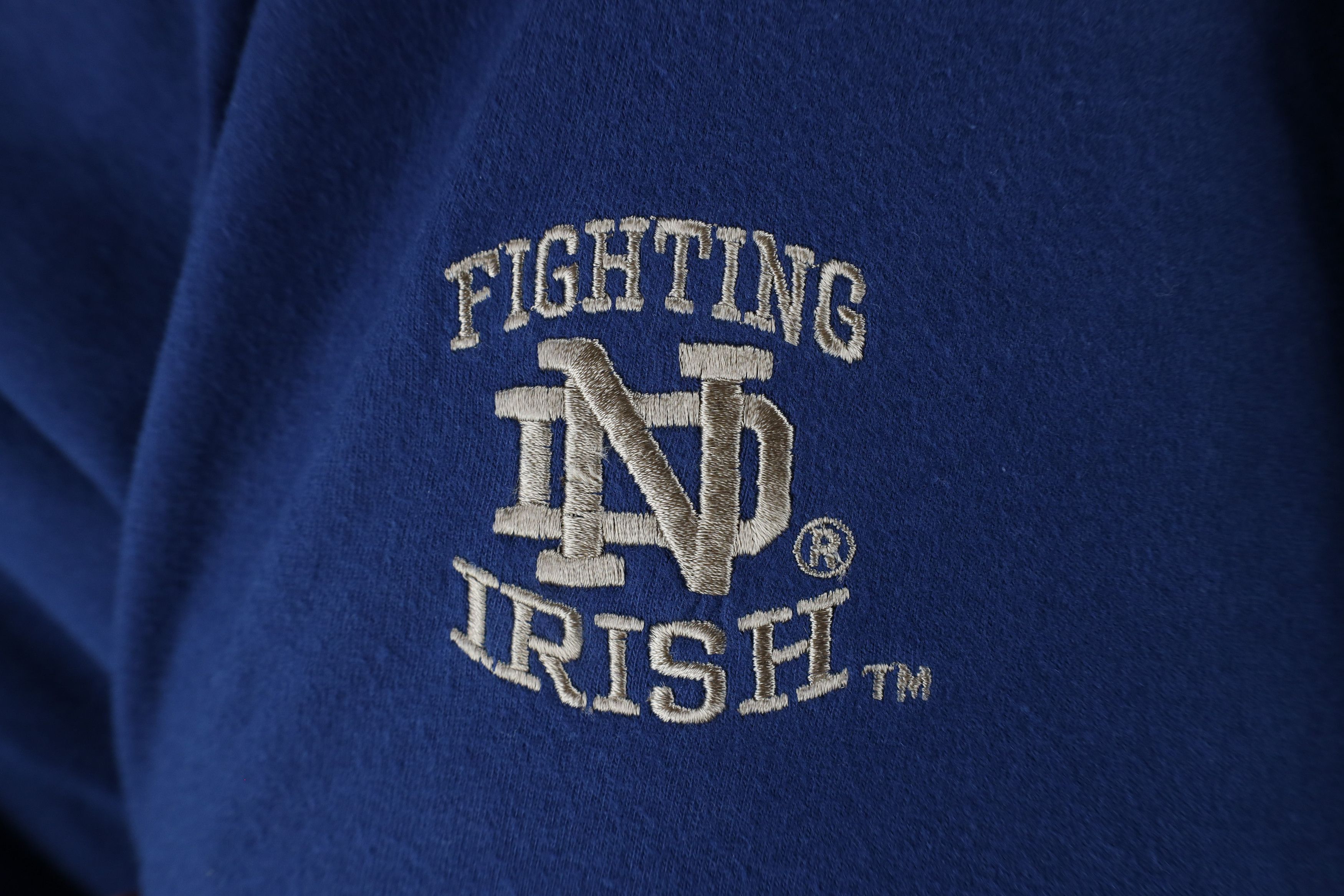 Starter × Vintage Vintage 90s Starter Notre Dame University Mock Neck T-Shirt Size US M / EU 48-50 / 2 - 5 Thumbnail