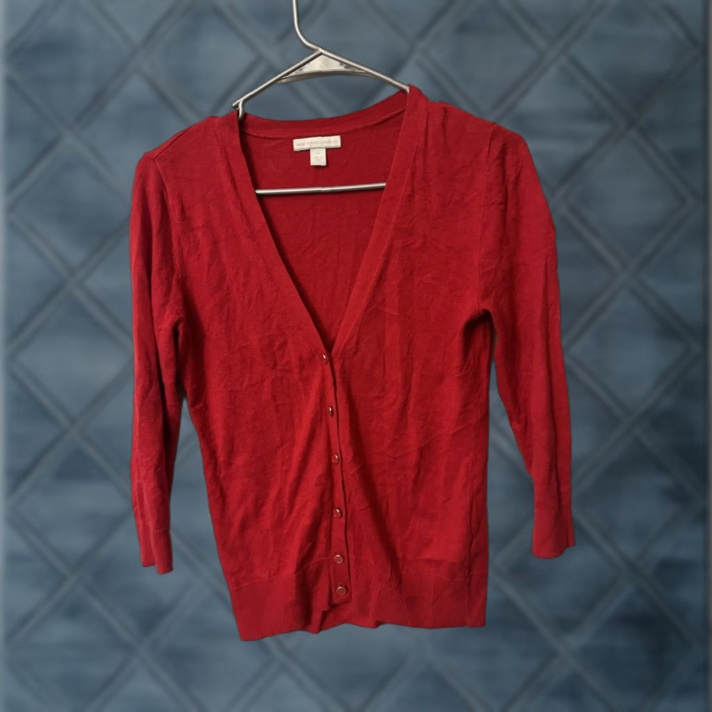 Vintage New York & Company Cardigan Top Women XS Red Solid 3/4 Sleeve Cotton Blend V-Neck Cardigan Accessories Classic Fall Winter Spring All Seasons Womens Size XS / US 0-2 / IT 36-38 - 1 Thumbnail