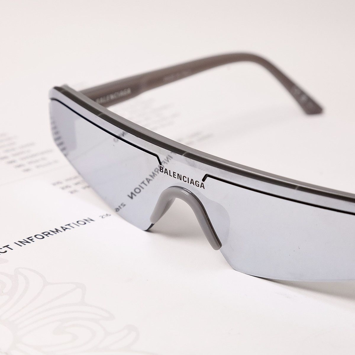 Balenciaga BALENCIAGA BB0003S SUNGLASSES Size ONE SIZE - 7 Thumbnail