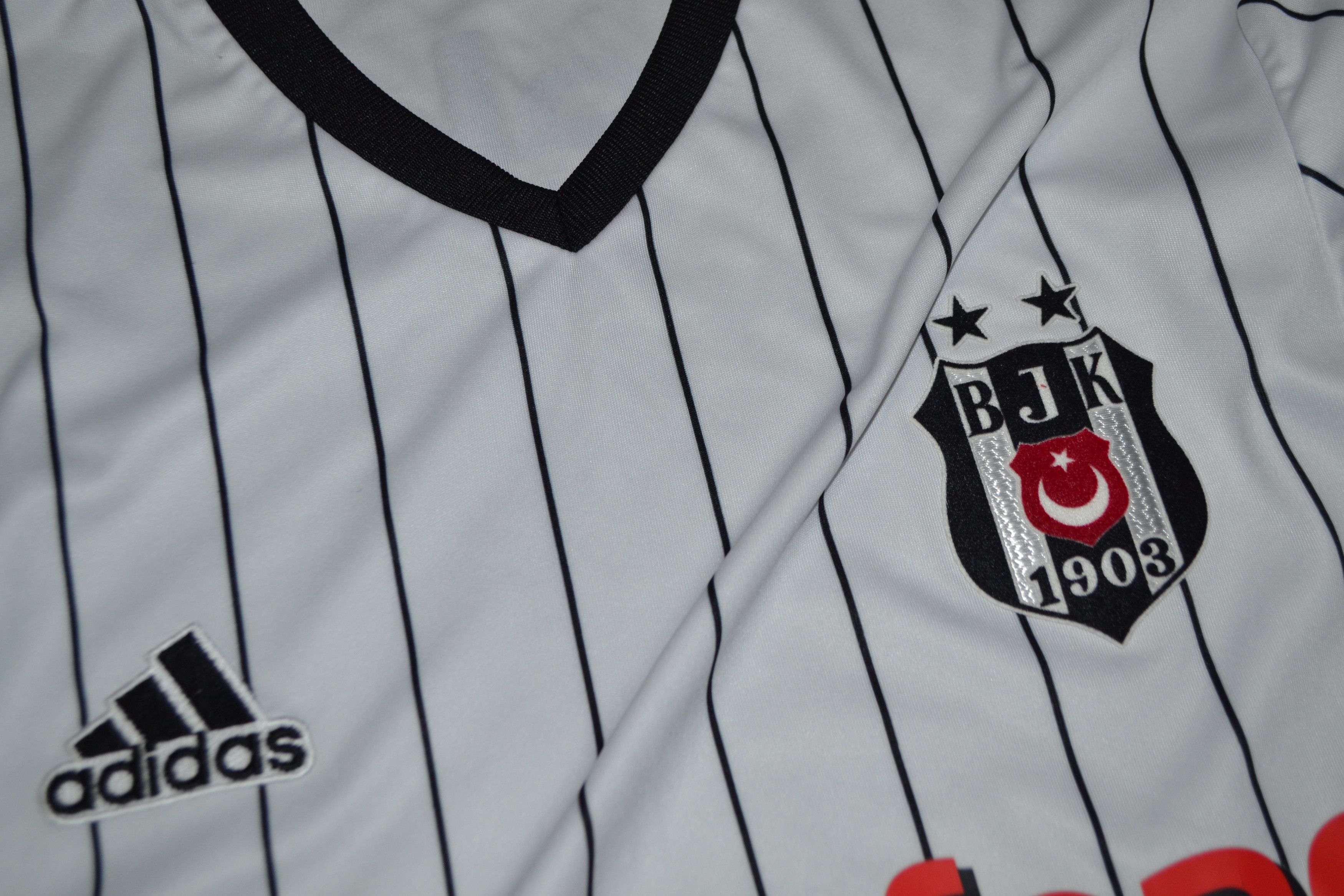 Adidas Besiktas Home Shirt 2016 2017 Kit Soccer Jersey Size US S / EU 44-46 / 1 - 4 Thumbnail