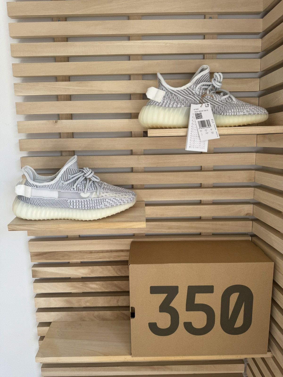 Yeezy Adidas Yeezy Boost 350 V2 "Static" - Brand New - Size 40 EU Size US 7 / IT 37 - 3 Thumbnail