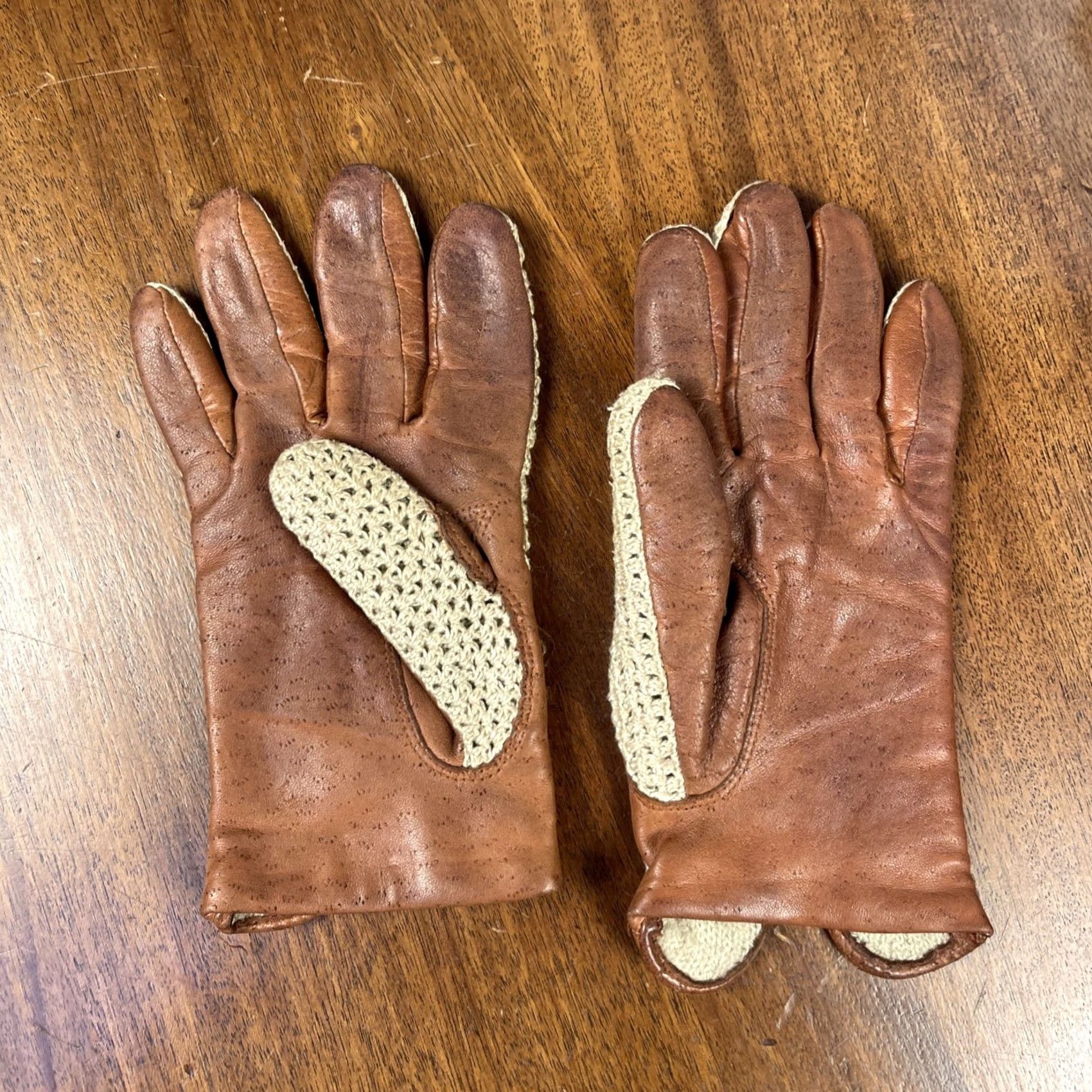 Vintage VINTAGE Fownes Leather Driving Gloves Womens Medium Tan Crochet Classic Size ONE SIZE - 2 Thumbnail