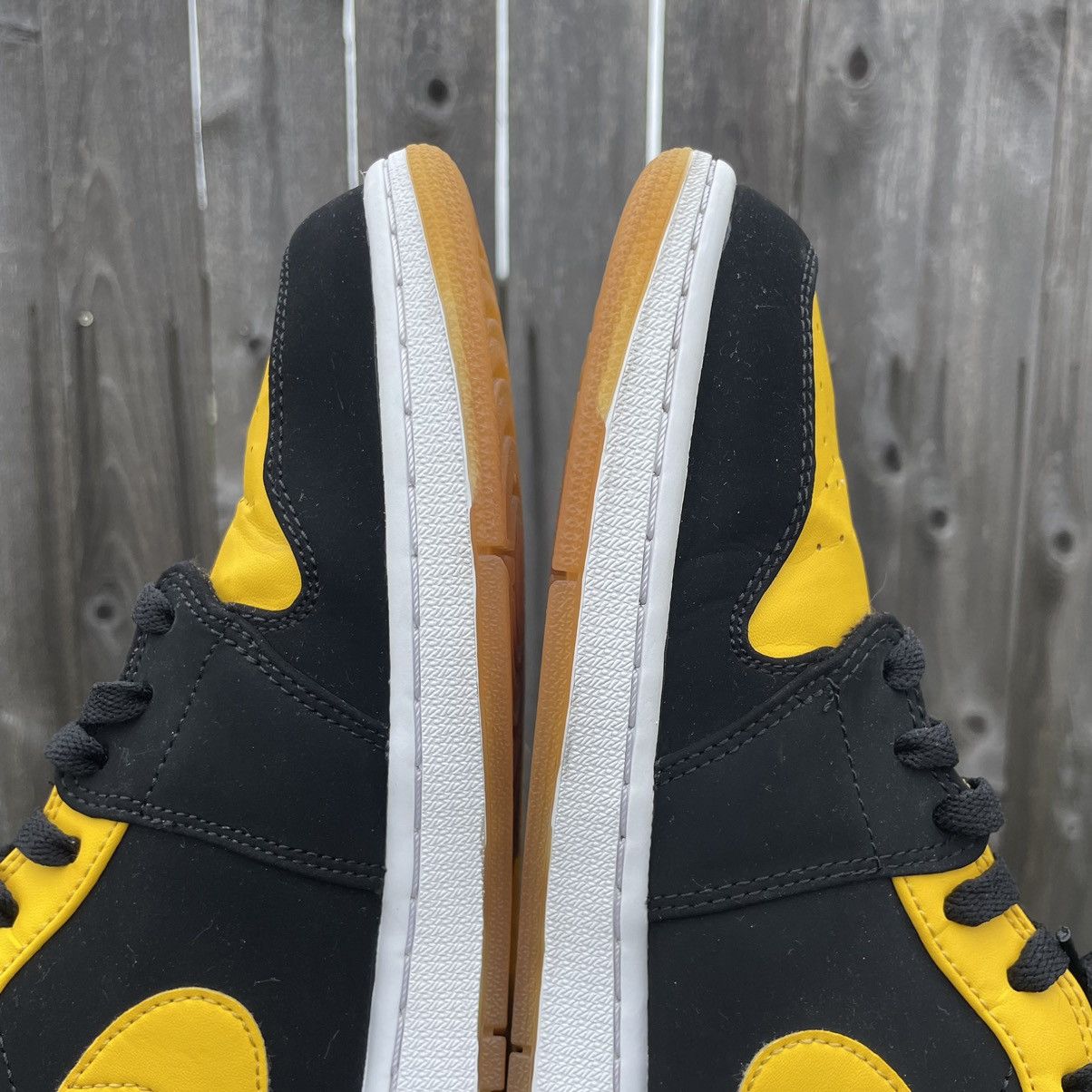 Jordan Brand × Nike Nike Air Jordan 1 Mid New love size 11.5 2017 Size US 11.5 / EU 44-45 - 7 Thumbnail