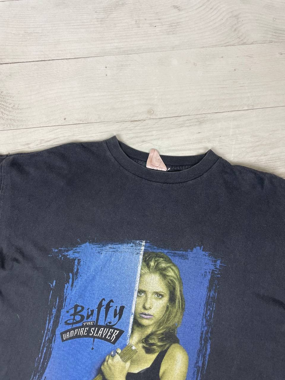 Vintage Vintage 1998 Buffy The Vampire Slayer T Shirt Size US XL / EU 56 / 4 - 2 Thumbnail