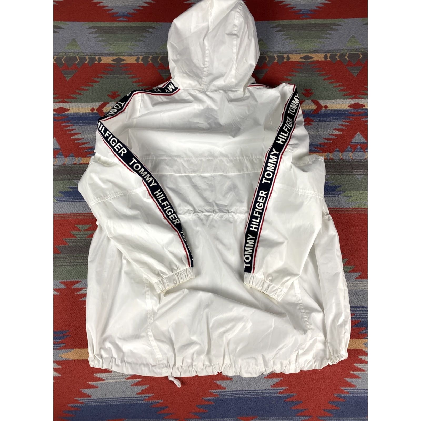 Tommy Hilfiger Tommy Hilfiger Arm Spell Out Unisex 2XL Hoodie Windbreaker White Zip Mens Womens 2XL Size US XXL / EU 58 / 5 - 5 Thumbnail