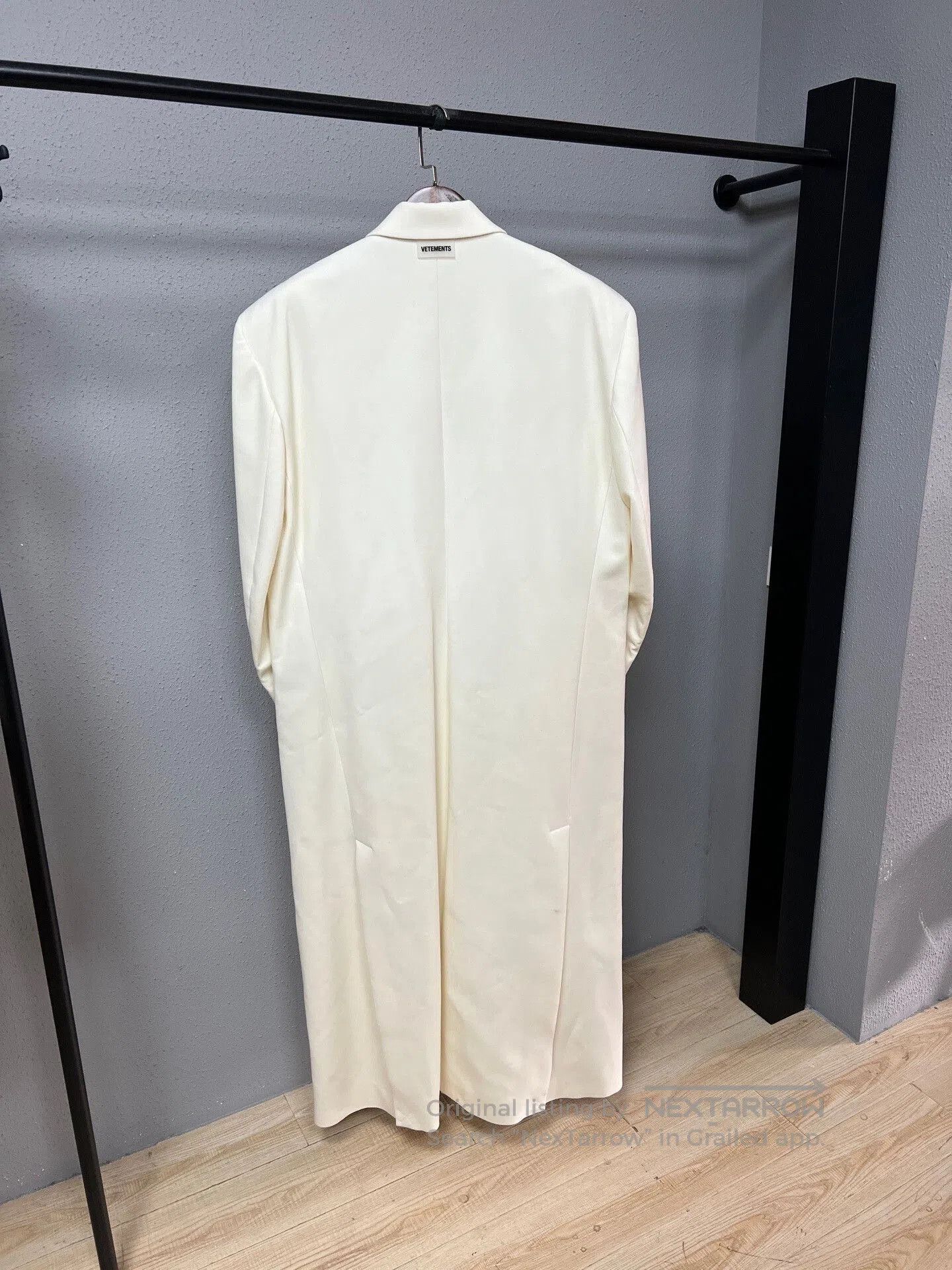 Vetements Vetements White Long Coat Size Small. Size S / US 4 / IT 40 - 2 Thumbnail