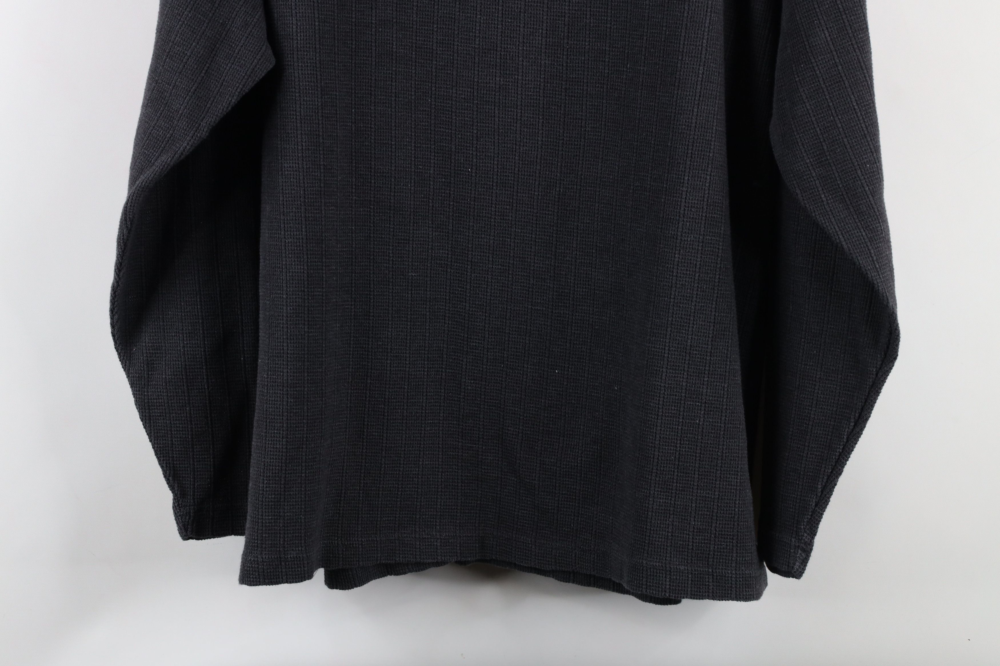 Vintage Vintage 90s Streetwear Waffle Knit Henley T-Shirt Gray Size US L / EU 52-54 / 3 - 9 Thumbnail