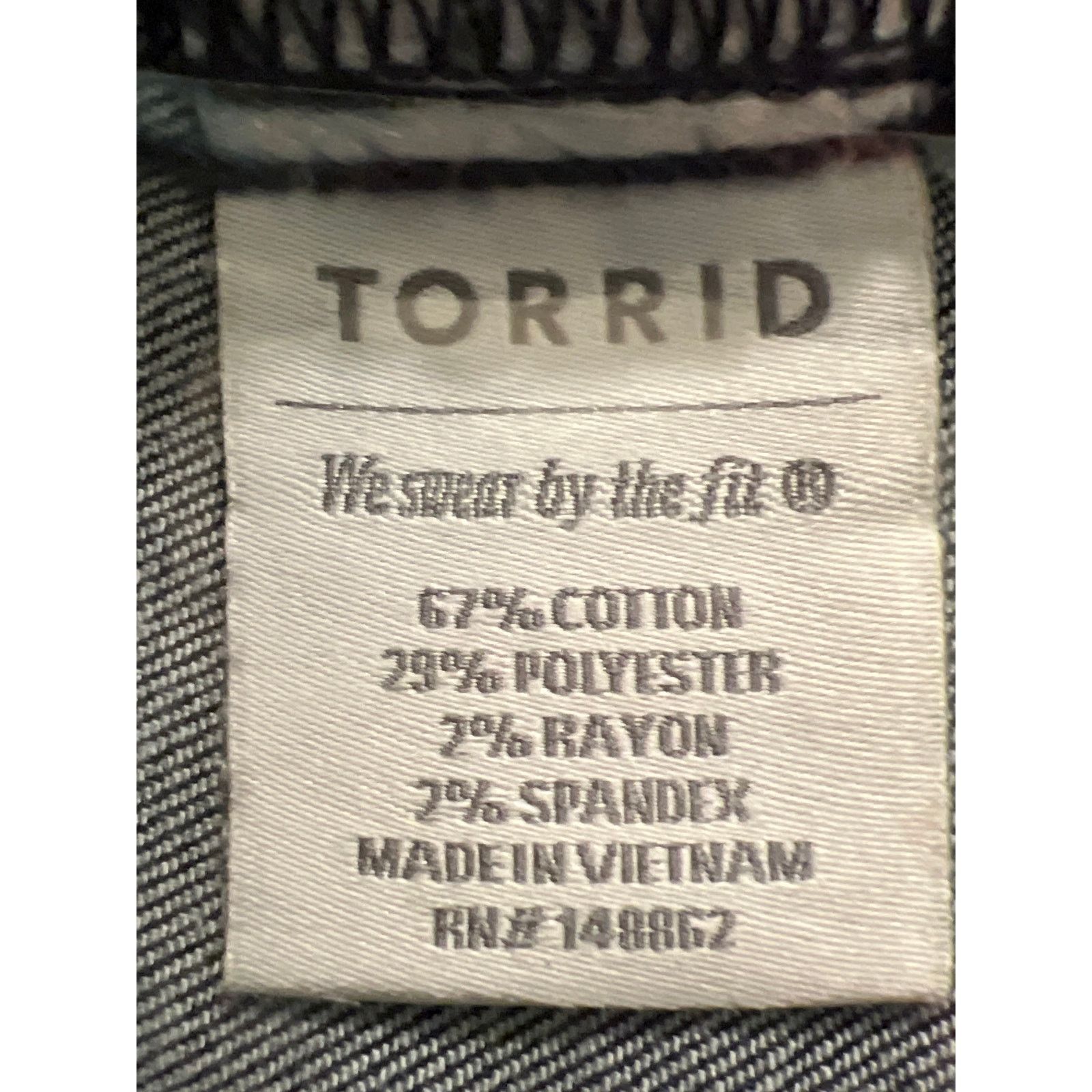 Other Torrid Dark Wash Denim Jean Jacket, Size 3 (3XL / 22-24) Size 3XL / US 20-22 - 8 Thumbnail