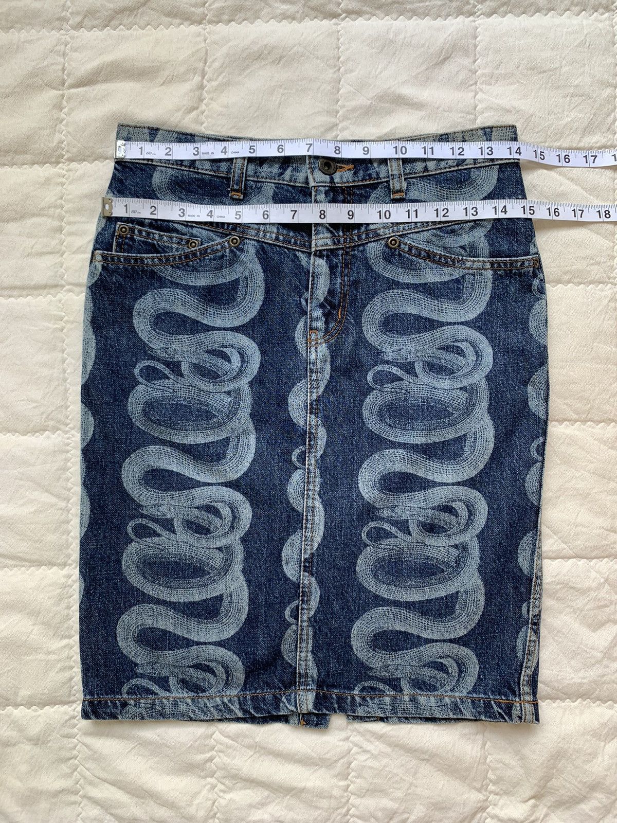 Hysteric Glamour 2000s Hysteric Glamour Snake Denim Skirt y2k Size 28" / US 6 / IT 42 - 8 Thumbnail