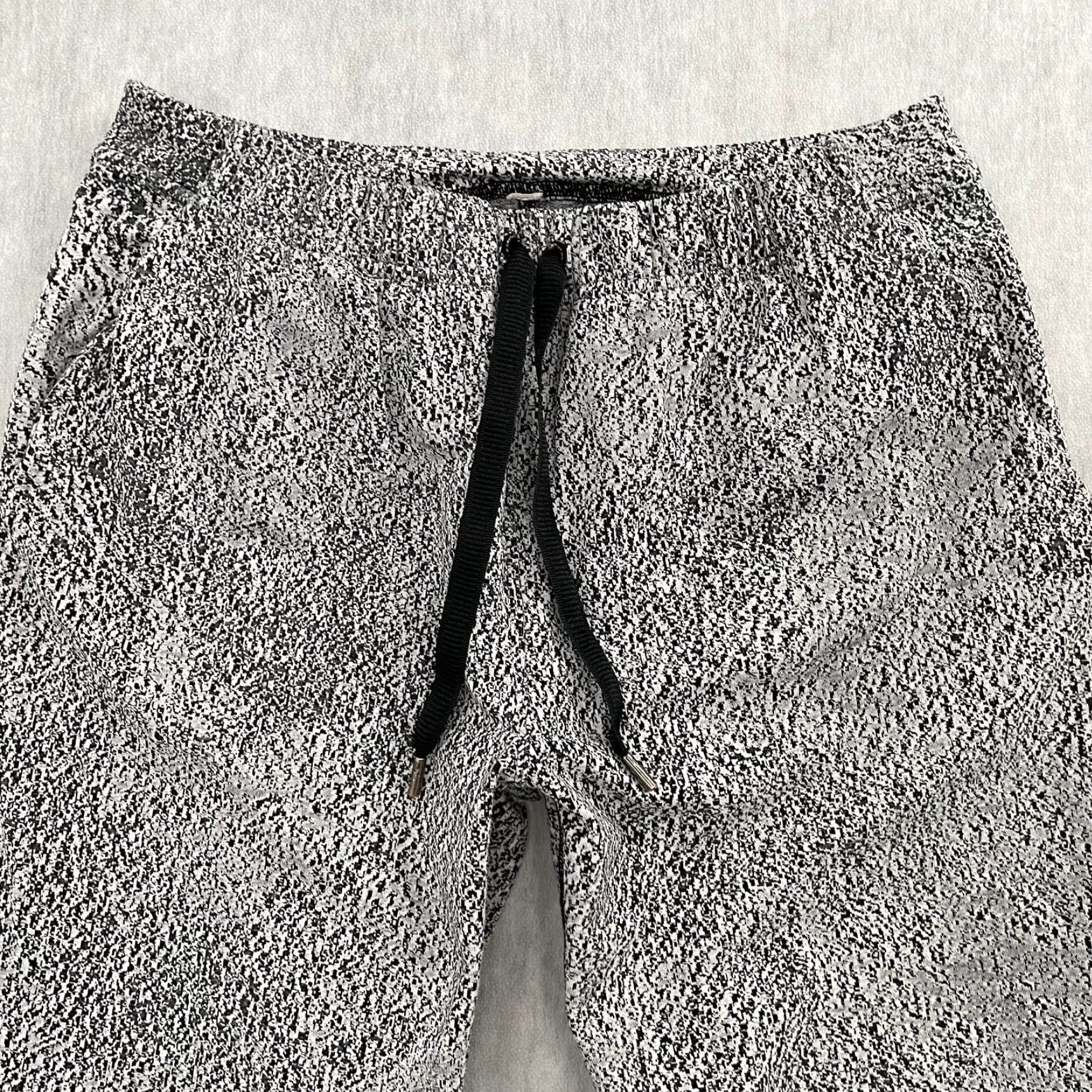 Lululemon VINTAGE Lululemon Joggers Womens Size 4 Gray Activewear Casual Running Pockets Ladies Size 27" / US 4 / IT 40 - 3 Thumbnail