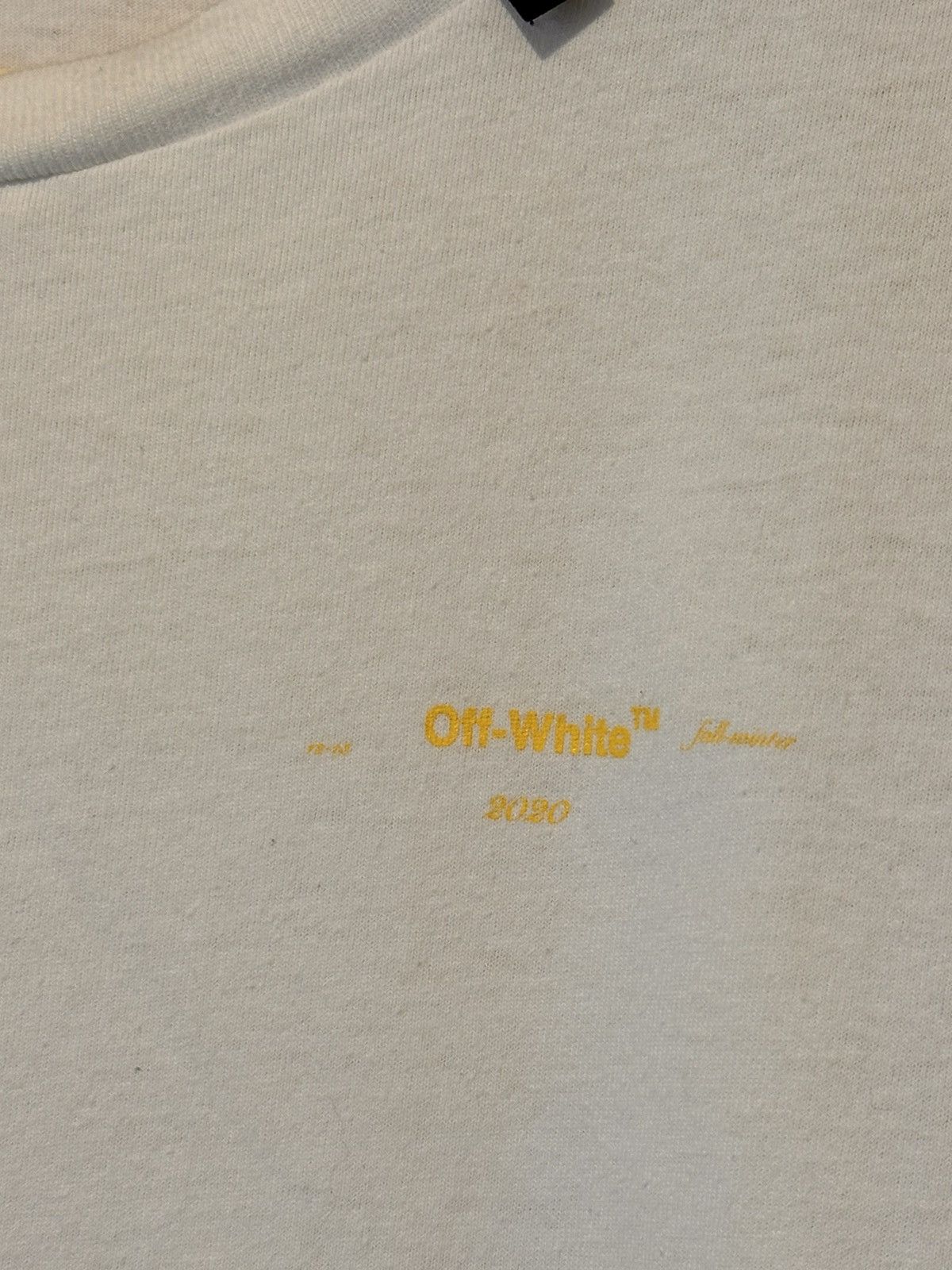 Off-White Acrylic Arrow Tee Size US L / EU 52-54 / 3 - 4 Thumbnail