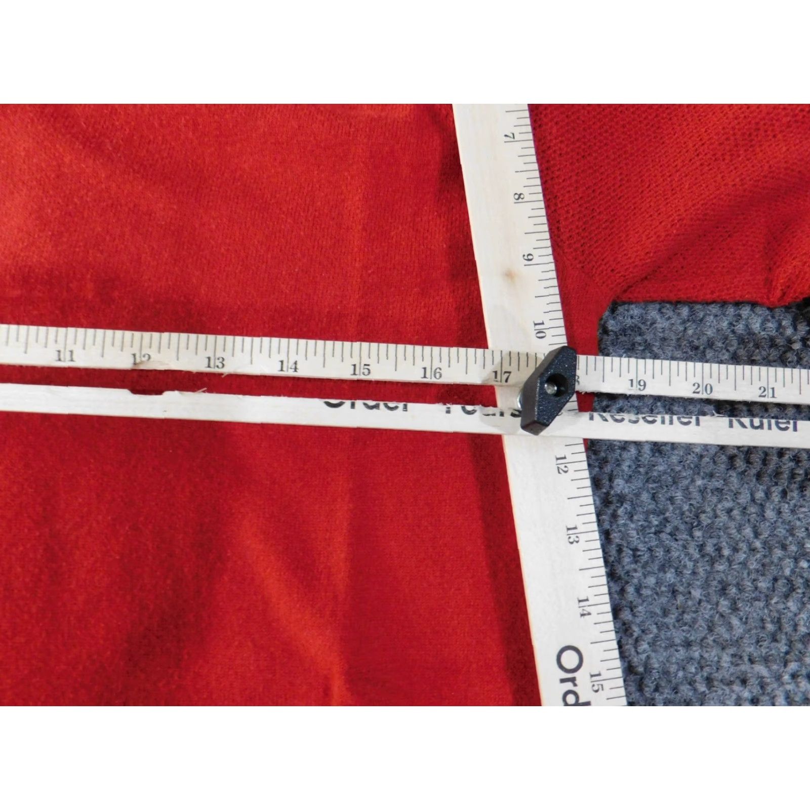 Loft LOFT Red Knit Pullover Sweater M Women V-Neck Cotton Rayon Rib Knit Long Sleeve Casual Modern Design Button Details Regular Fit Size M / US 6-8 / IT 42-44 - 5 Thumbnail