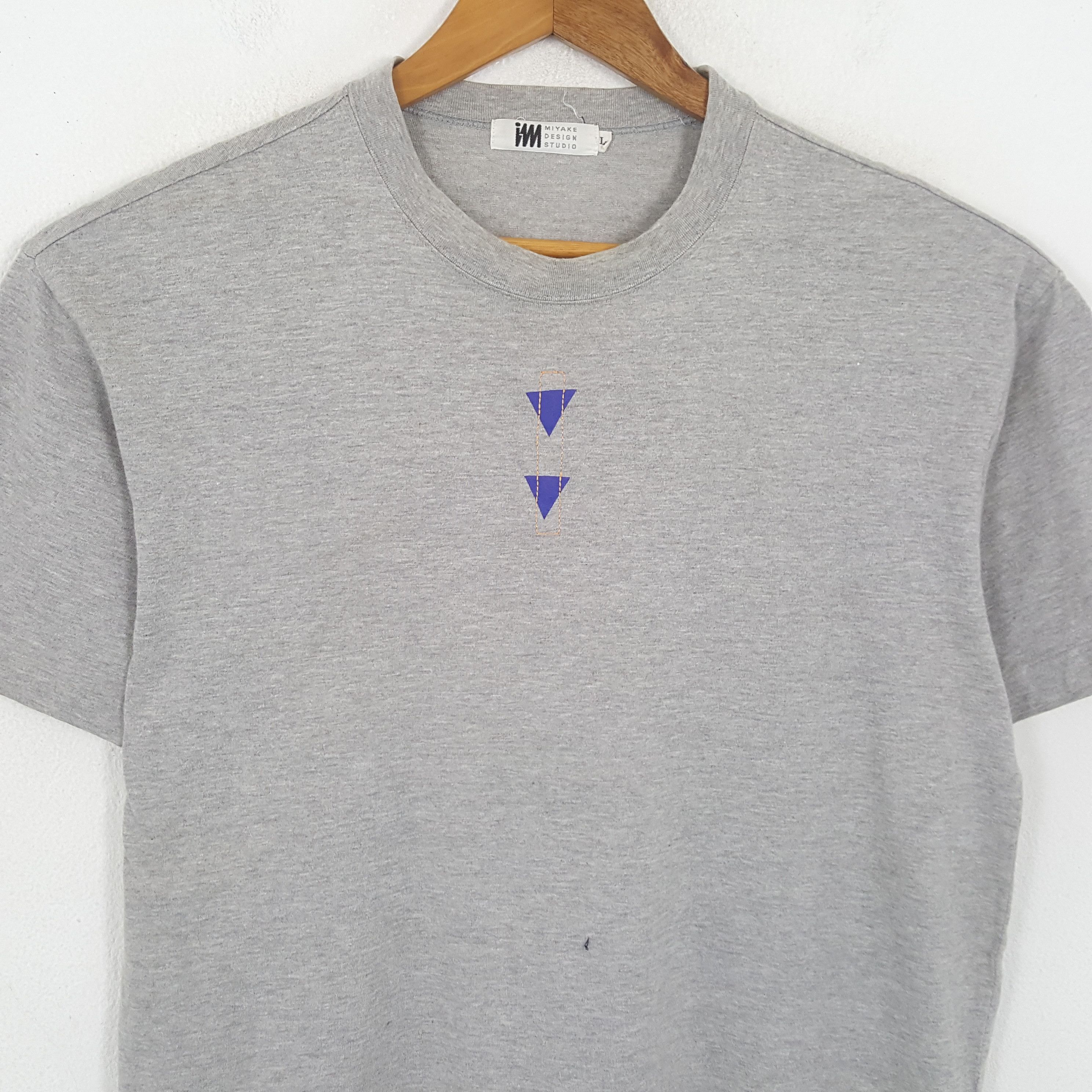 Issey Miyake × Japanese Brand × Vintage Vintage ISSEY MIYAKE Japanese Fashion Designer T-Shirt Size US L / EU 52-54 / 3 - 2 Thumbnail