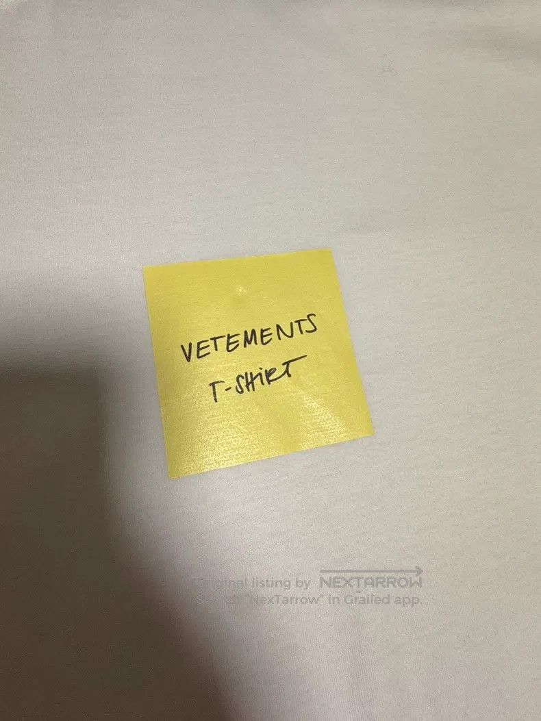 Vetements Vetements Sticker Tee Size US L / EU 52-54 / 3 - 2 Thumbnail