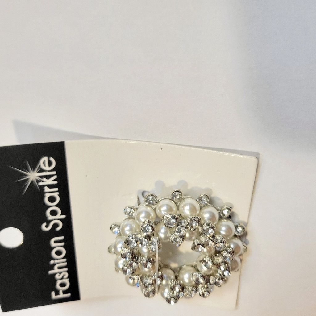 Other Silver and White Wreath Rhinestone Brooch Size ONE SIZE - 2 Thumbnail