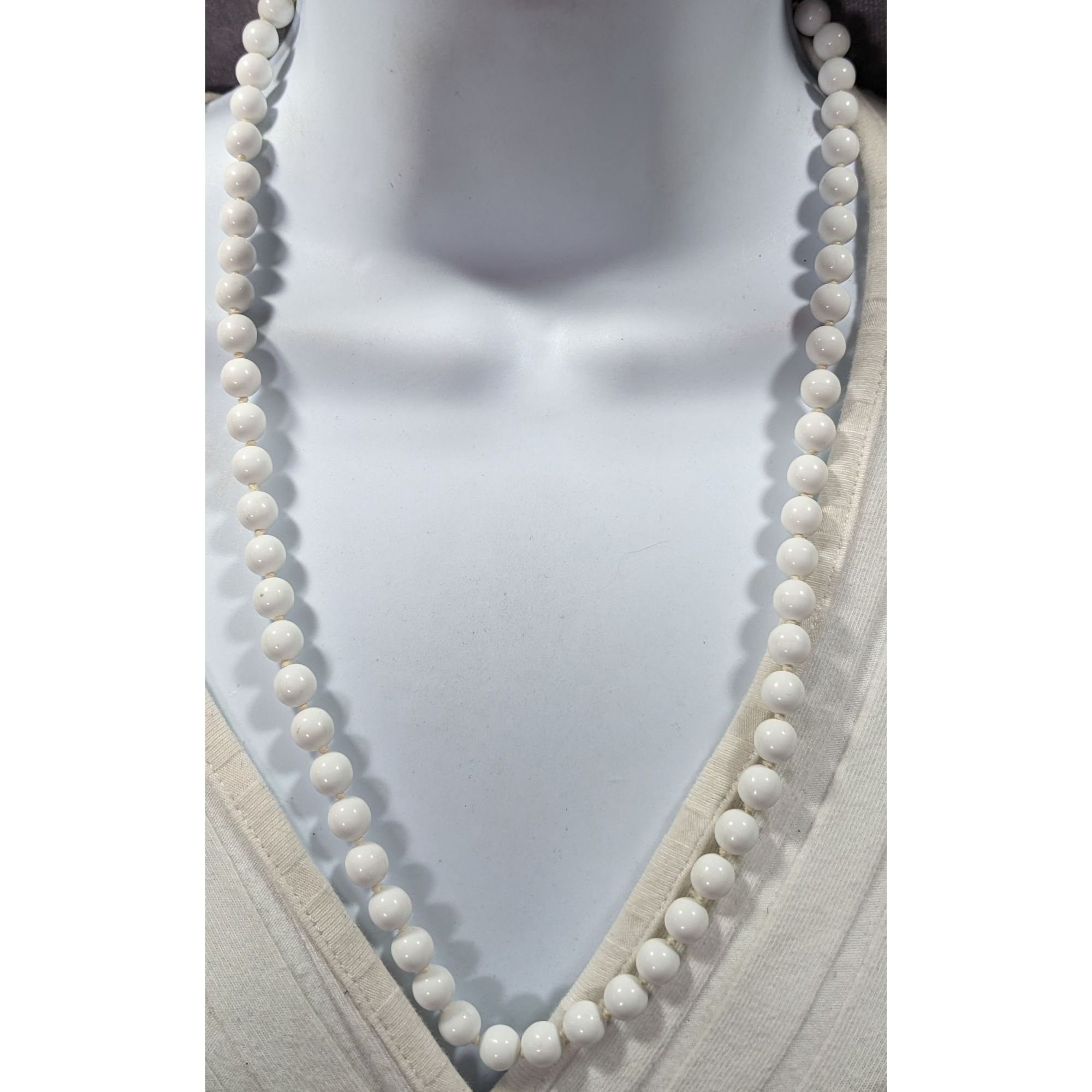 Other Vintage Classic White Beaded Glass Necklace Size ONE SIZE - 2 Thumbnail