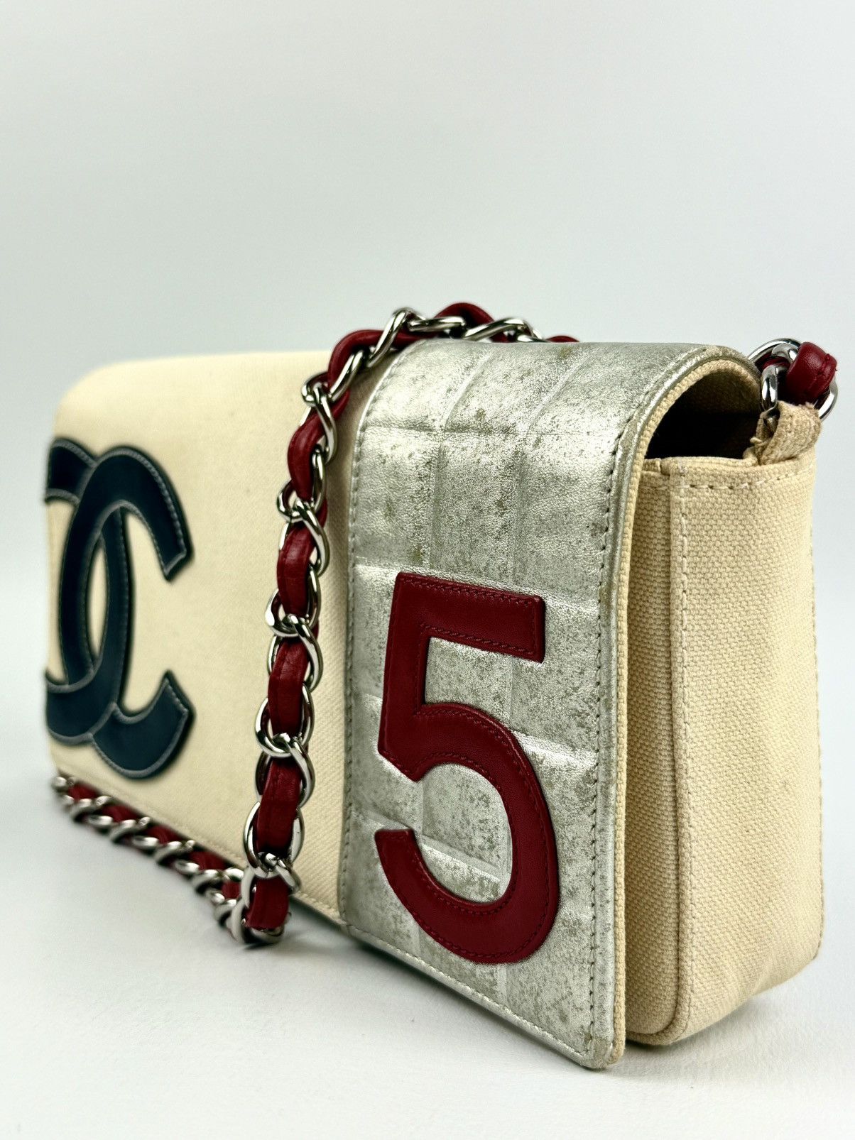 Chanel Chanel - 2002 - CC - No.5 - East - West - Chain Flap Size ONE SIZE - 3 Thumbnail