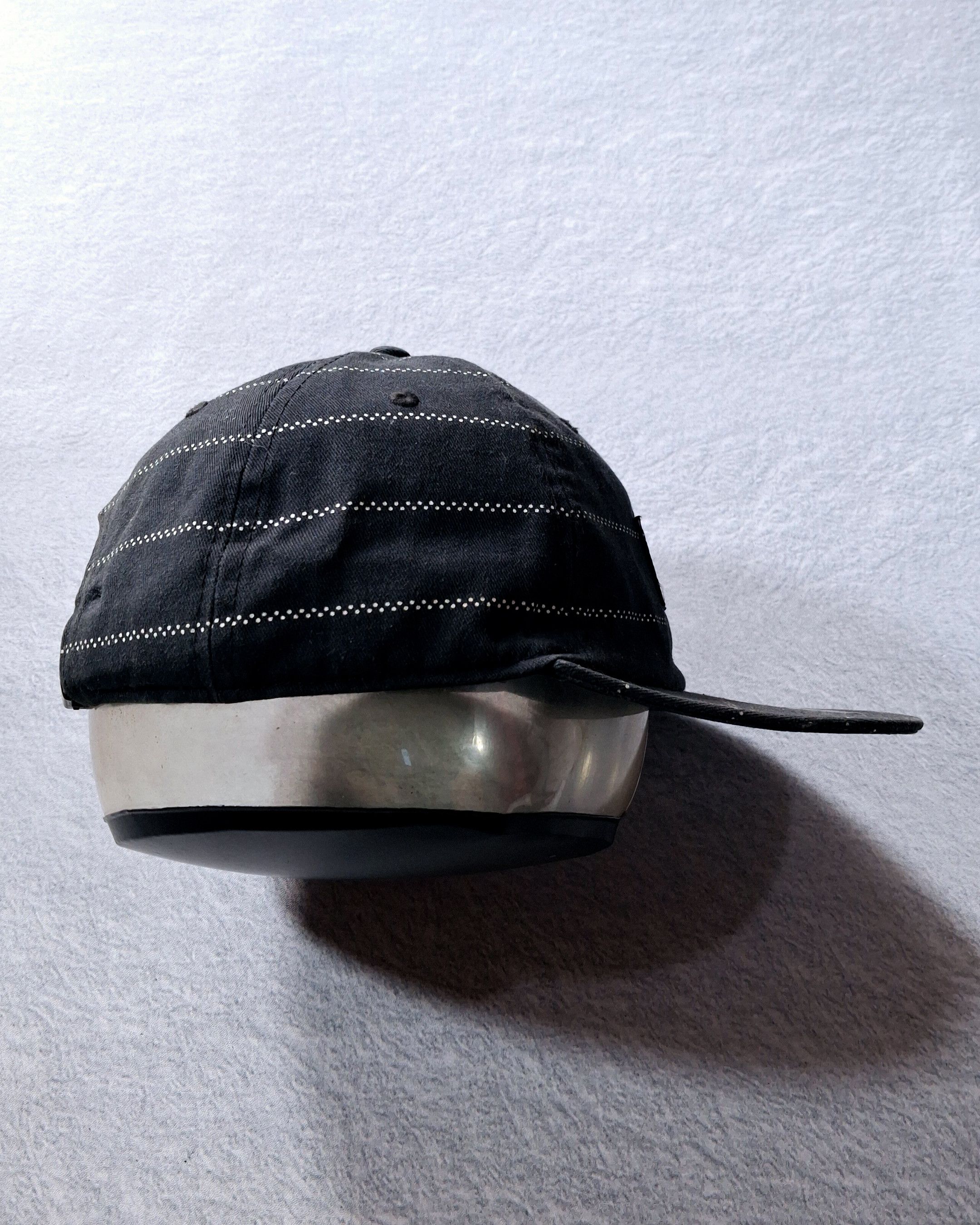 Nike SB NIKE SB SKATEBOARD HERITAGE86 BW STRIPED STRAPBACK CAP 2017 Size ONE SIZE - 4 Thumbnail
