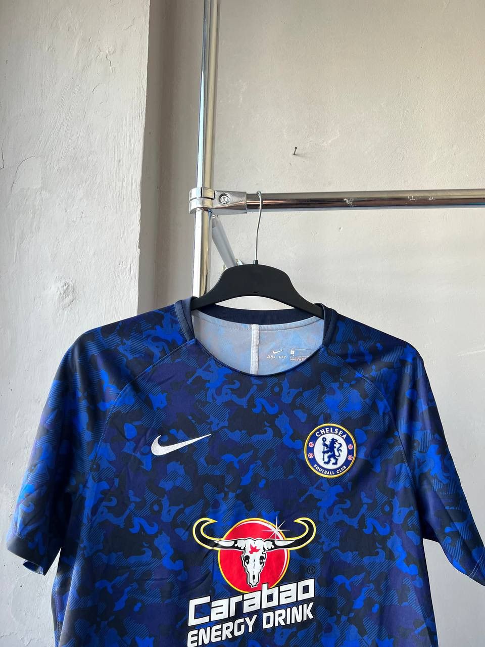Nike 2018/19 CHELSEA TRAINING SOCCER JERSEY FOOTBALL SHIRT SIZE L Size US L / EU 52-54 / 3 - 4 Thumbnail