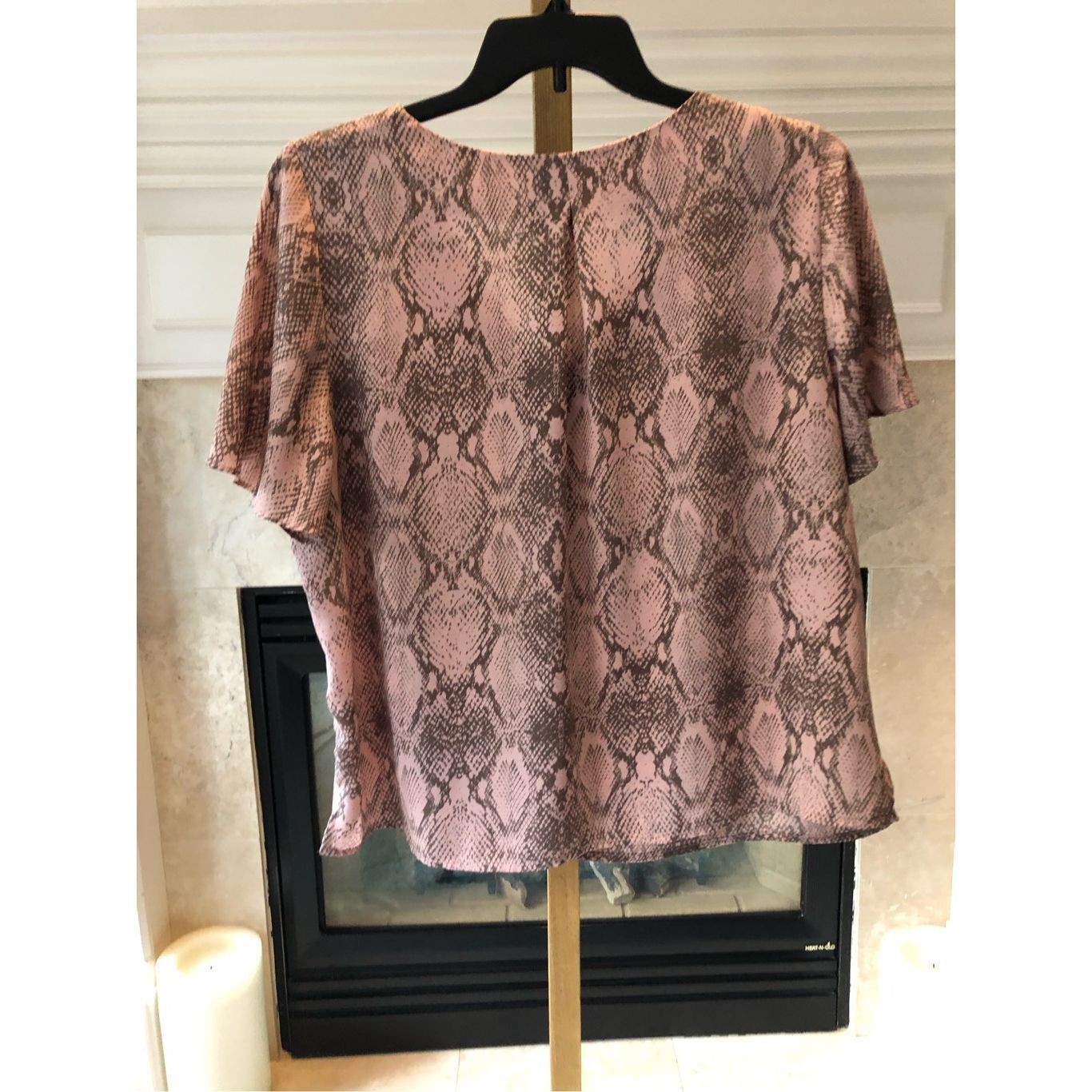 Other Evri Women’s Pink and Gray Snake Skin Pattern Short Sleeve B Size XL / US 12-14 / IT 48-50 - 2 Thumbnail