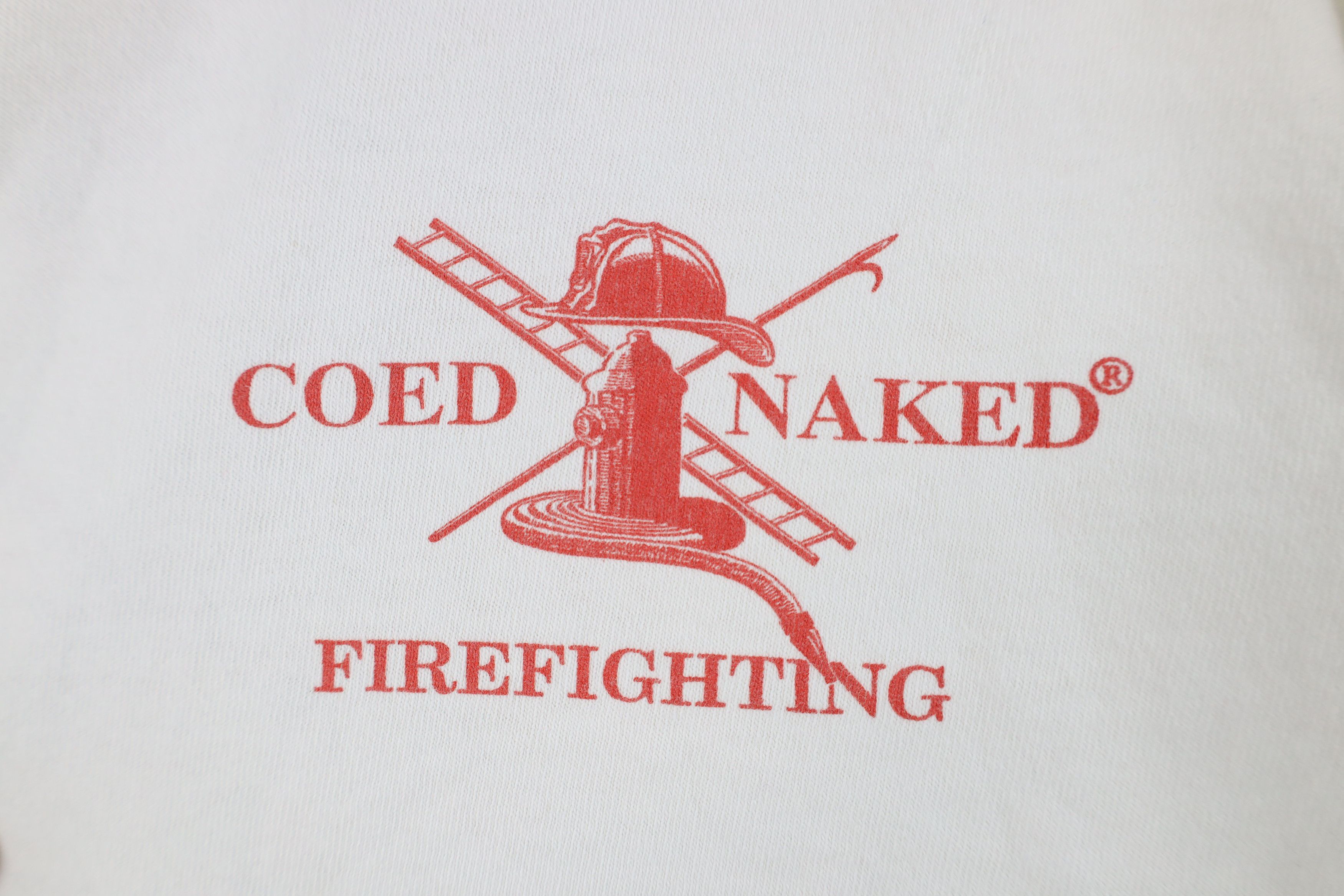 Vintage Vintage 90s Streetwear Naked Firefighting T-Shirt White USA Size US L / EU 52-54 / 3 - 4 Thumbnail